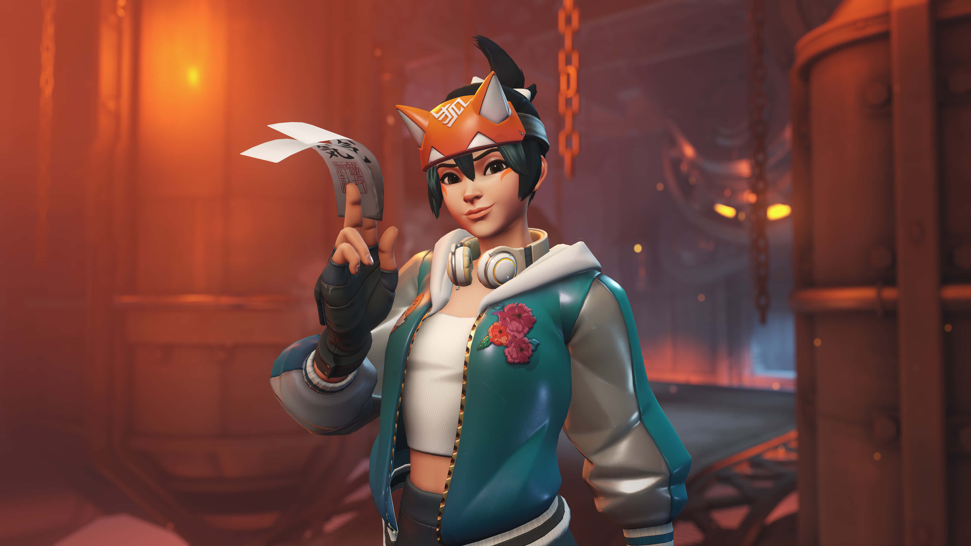 Overwatch Heroes 桌布 壁紙 — 一個風格化的動漫角色，擁有狐狸耳朵和耳機，在溫暖照明的工業環境中拿著紙飛機。