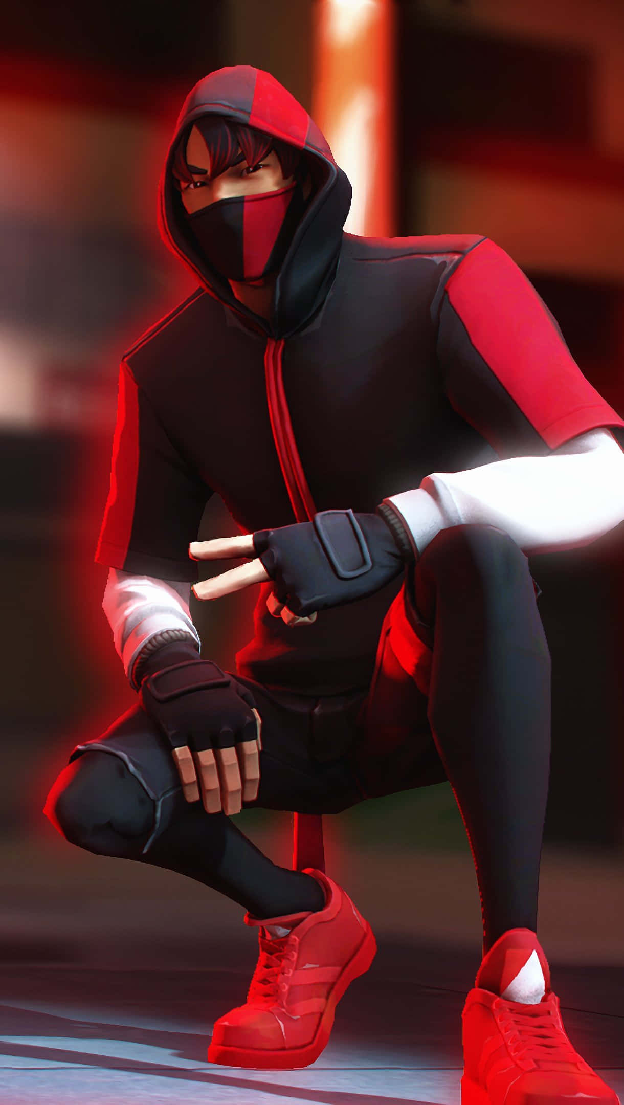 Fortnite Ikonik Skin 桌布 壁紙 — 一個風格化的動漫角色穿著紅黑連帽衫，在戲劇性的紅光下自信地蹲下並比出和平手勢。