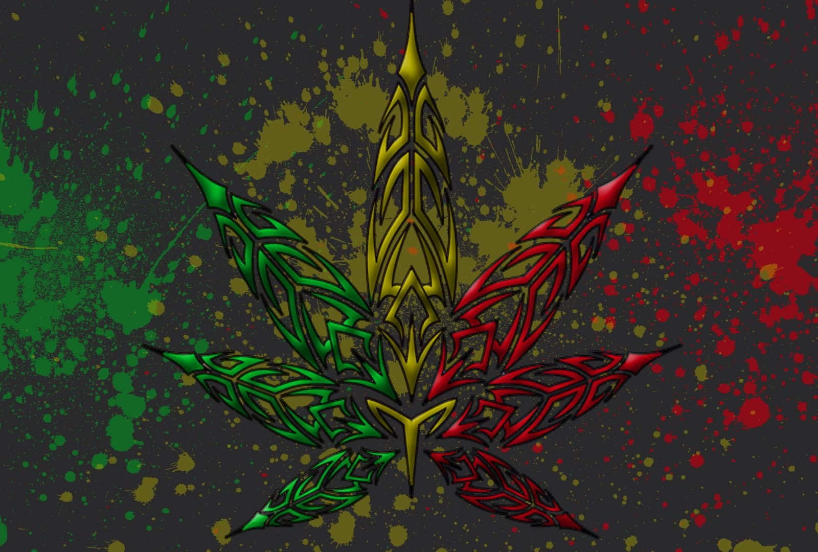 Psychedelic Weed 桌布 壁紙 — 一個風格化的大麻葉，帶有綠色、紅色和金色的部落圖案，在深色背景上飛濺。