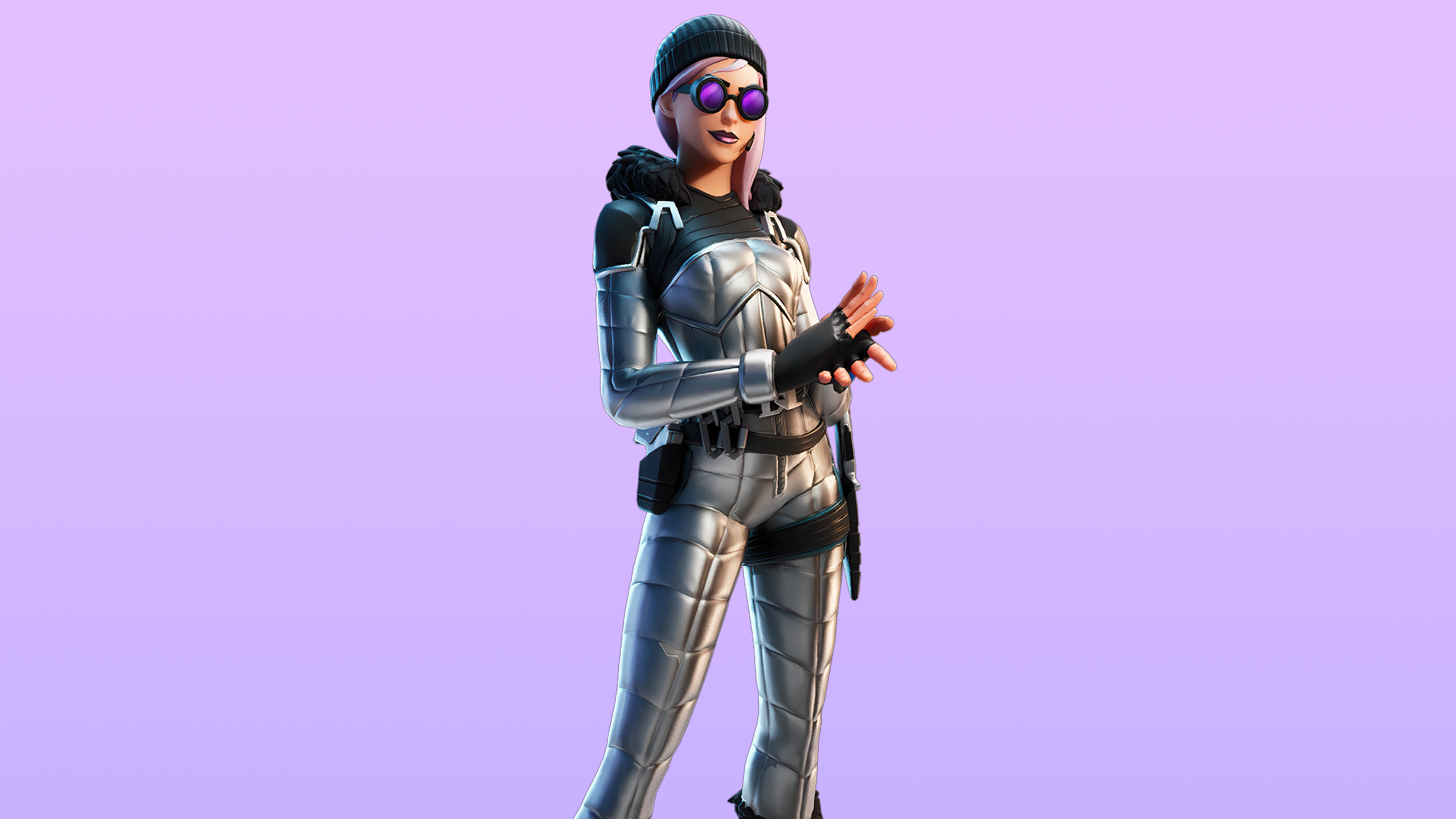 Fortnite 造型 桌布 壁紙 — 一個風格化的女性電子遊戲角色，身穿銀色盔甲和紫色太陽眼鏡，自信地站在柔和的薰衣草背景前。