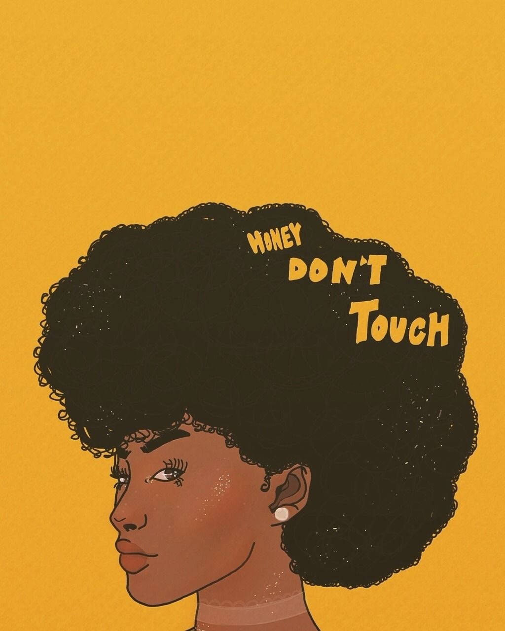 black cartoon girl 桌布 壁紙 — 一個風格化的插圖，描繪一位擁有大型非洲式髮型的女性，文字 money don't touch 融入她的頭髮中，背景為純黃色。