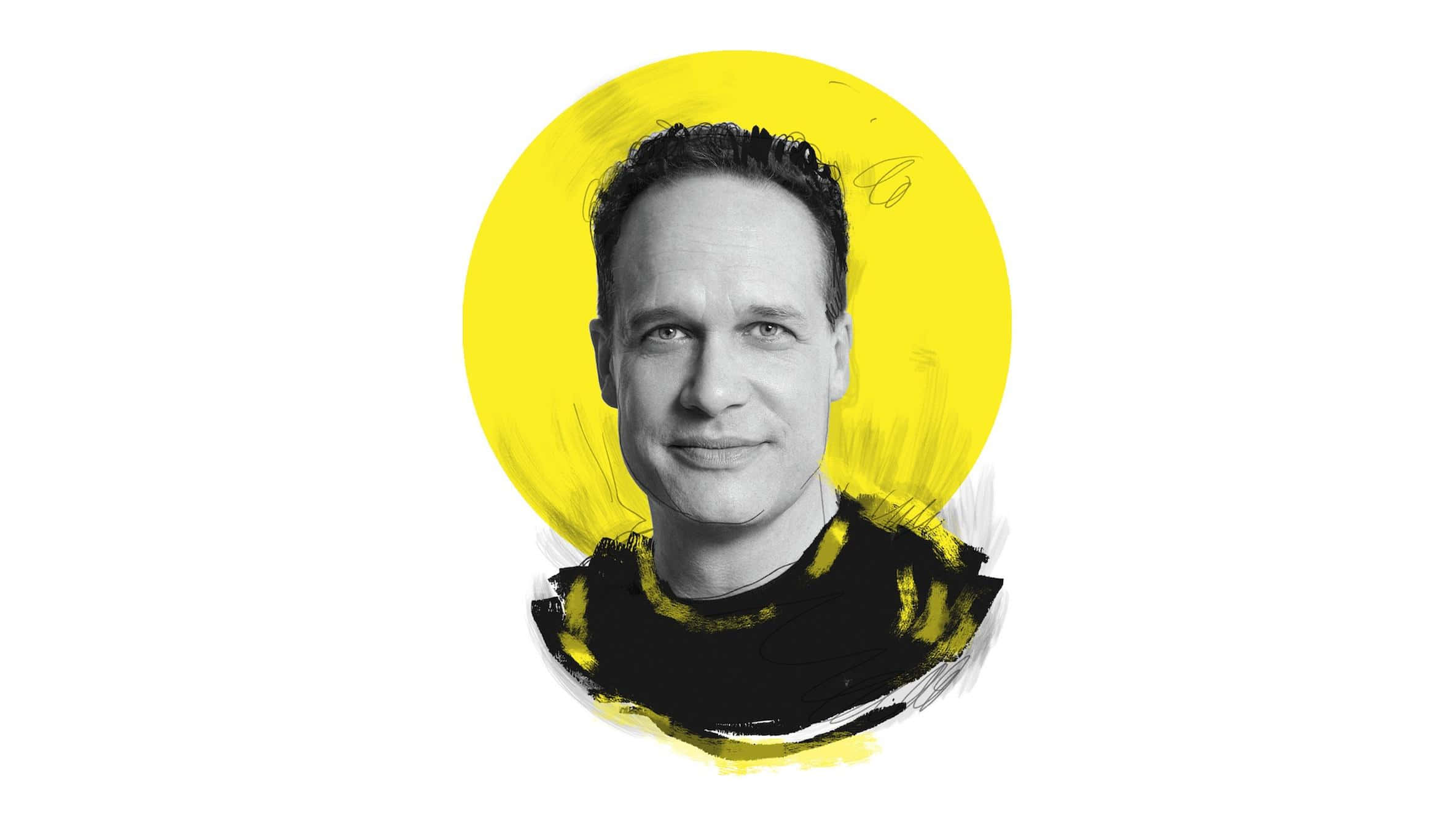 Diedrich Bader 桌布 壁紙 — 一個風格化的男人肖像，深色頭髮，帶著輕微的微笑，以一個大膽的黃色圓形背景和筆觸紋理框住。