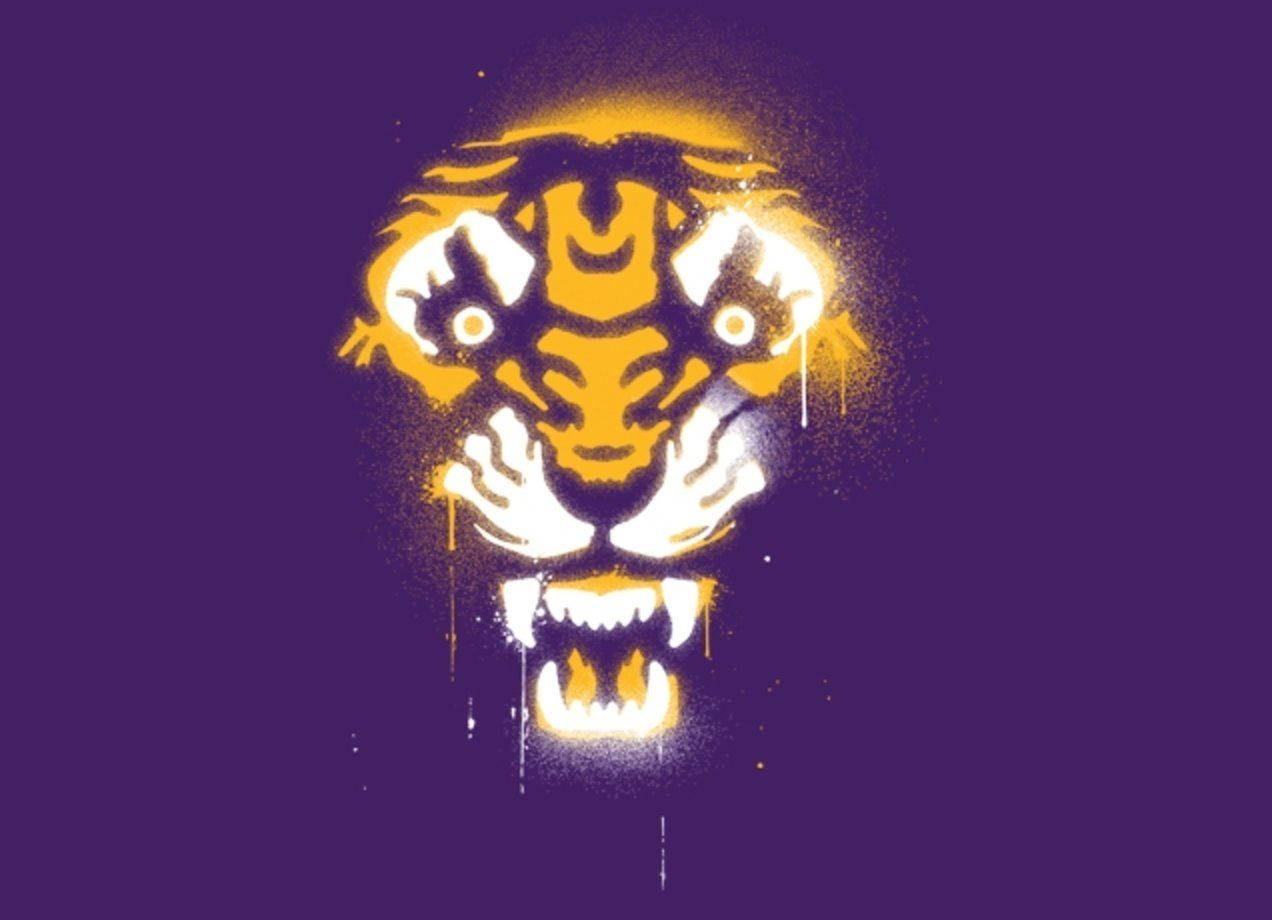 Lsu 桌布 壁紙 — 一個風格化的老虎頭，以黃色和白色噴漆滴落在深紫色背景上。