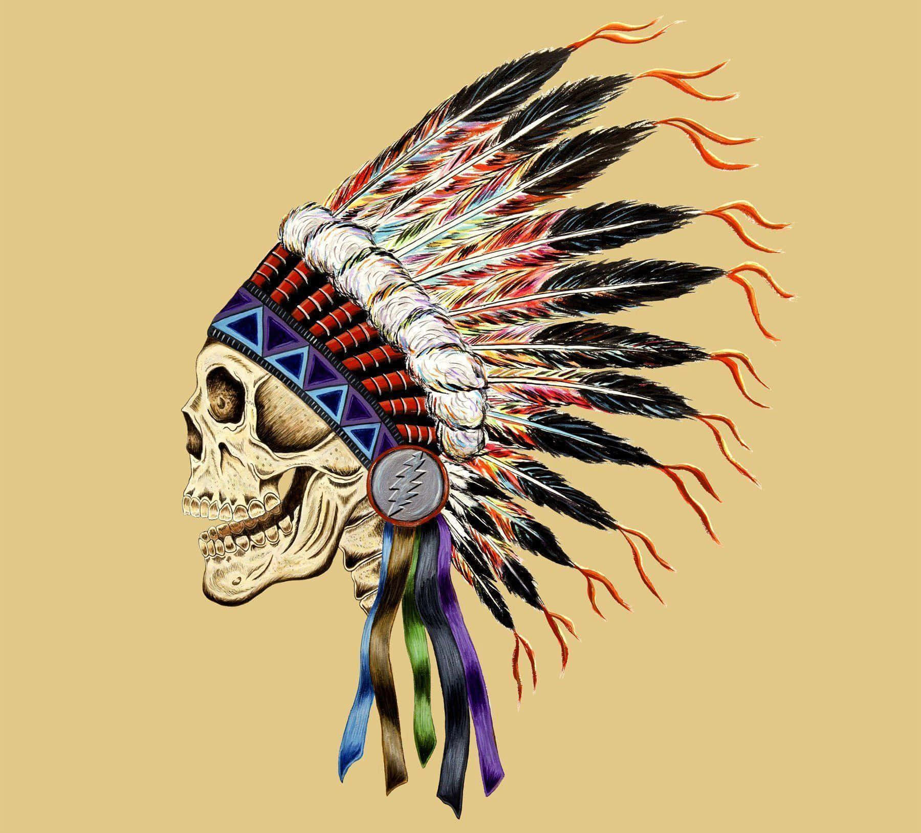 Grateful Dead iPhone 桌布 壁紙 — 一個風格化的頭骨戴著鮮豔的美洲原住民頭飾，上面有多色羽毛和懸垂的絲帶，背景為米色。
