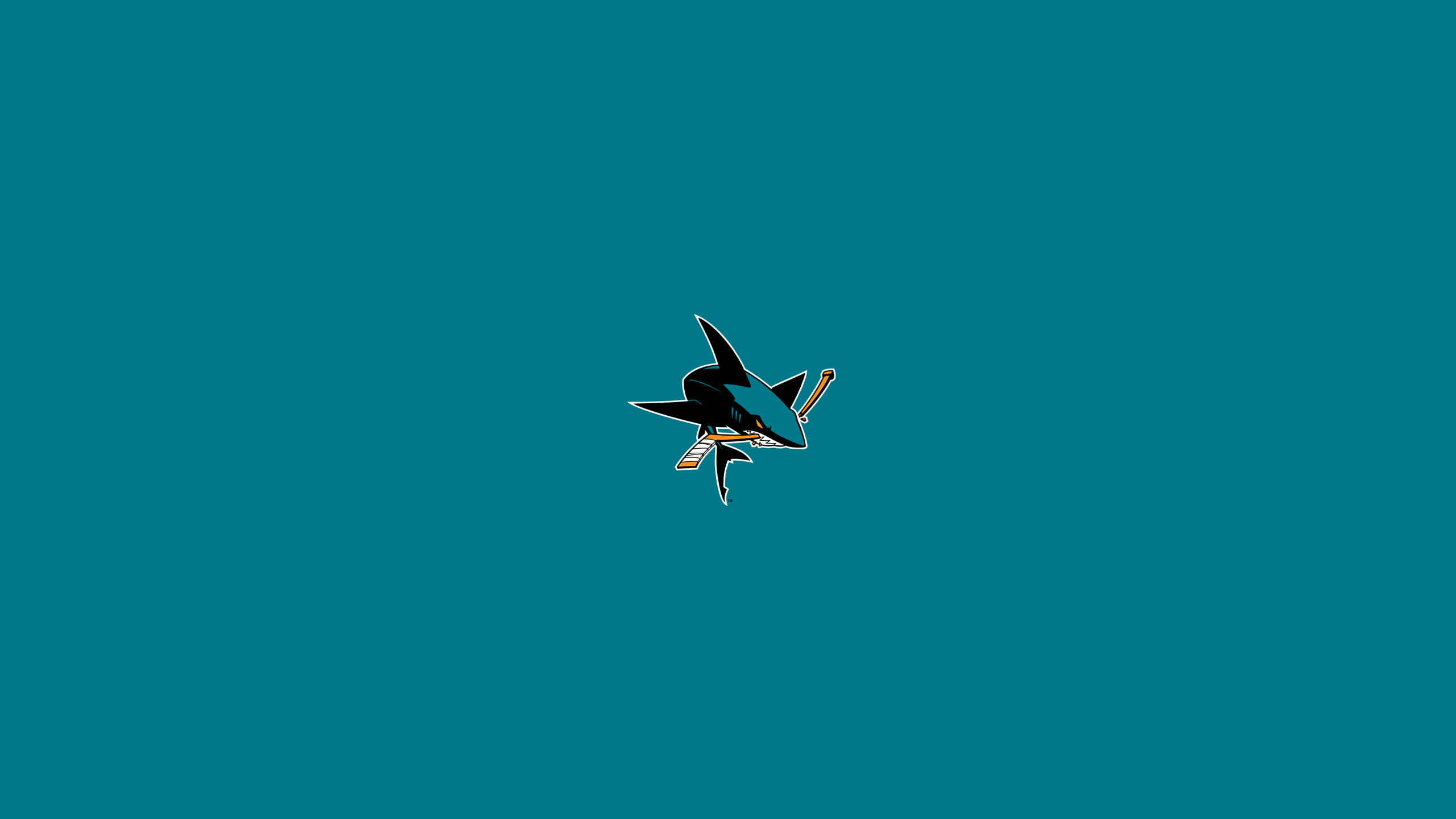 sharks 桌布 壁紙 — 一個風格化的黑色和青綠色鯊魚標誌，手持曲棍球棒，居中在純青綠色背景上。