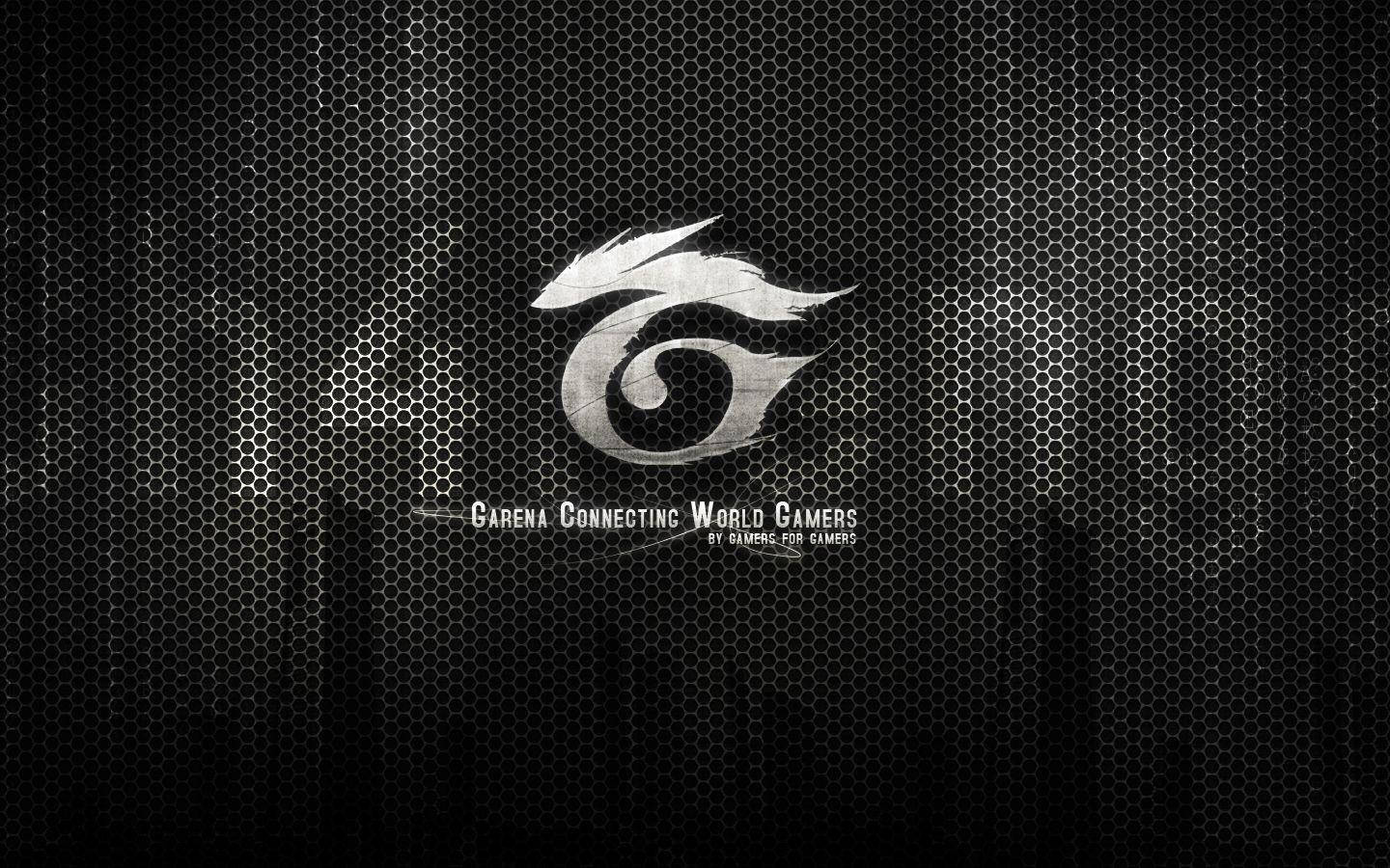 Garena 桌布 壁紙 — 一個風格化的龍眼標誌在深色六角網格背景上發光，帶有微妙的燈光效果。