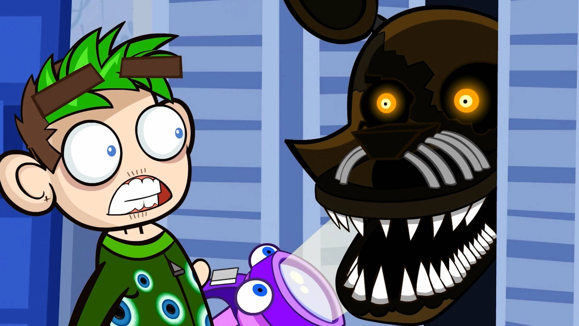 Jacksepticeye 桌布 壁紙 — 一個驚恐的卡通男孩，綠色頭髮，拿著紫色手電筒，一隻帶有發光眼睛的威脅性電子熊在條紋窗簾後若隱若現。