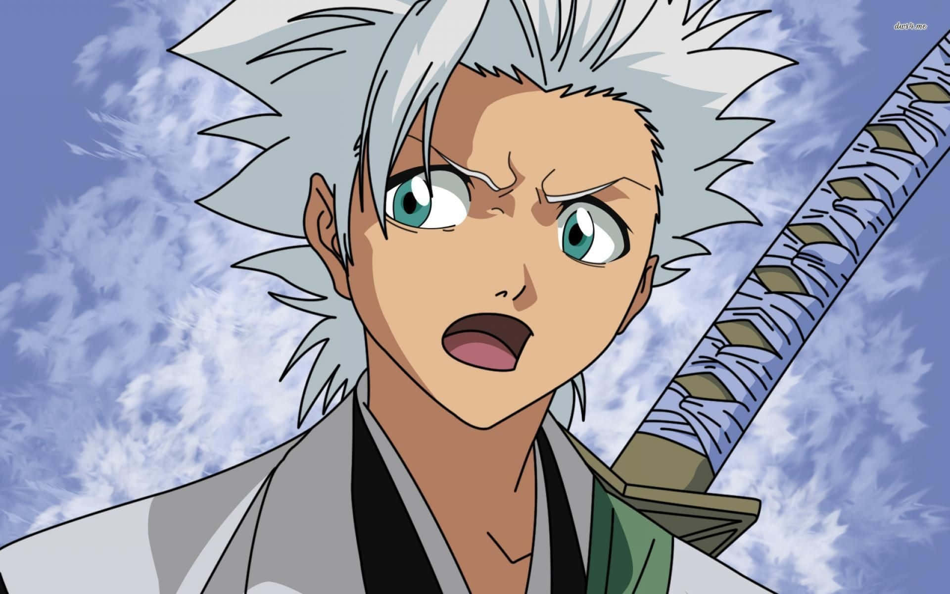 Toshiro Hitsugaya 桌布 壁紙 — 一個驚訝的動漫戰士，有著尖刺的白髮和綠色的眼睛，在陰雲密布的天空下握著一把劍。