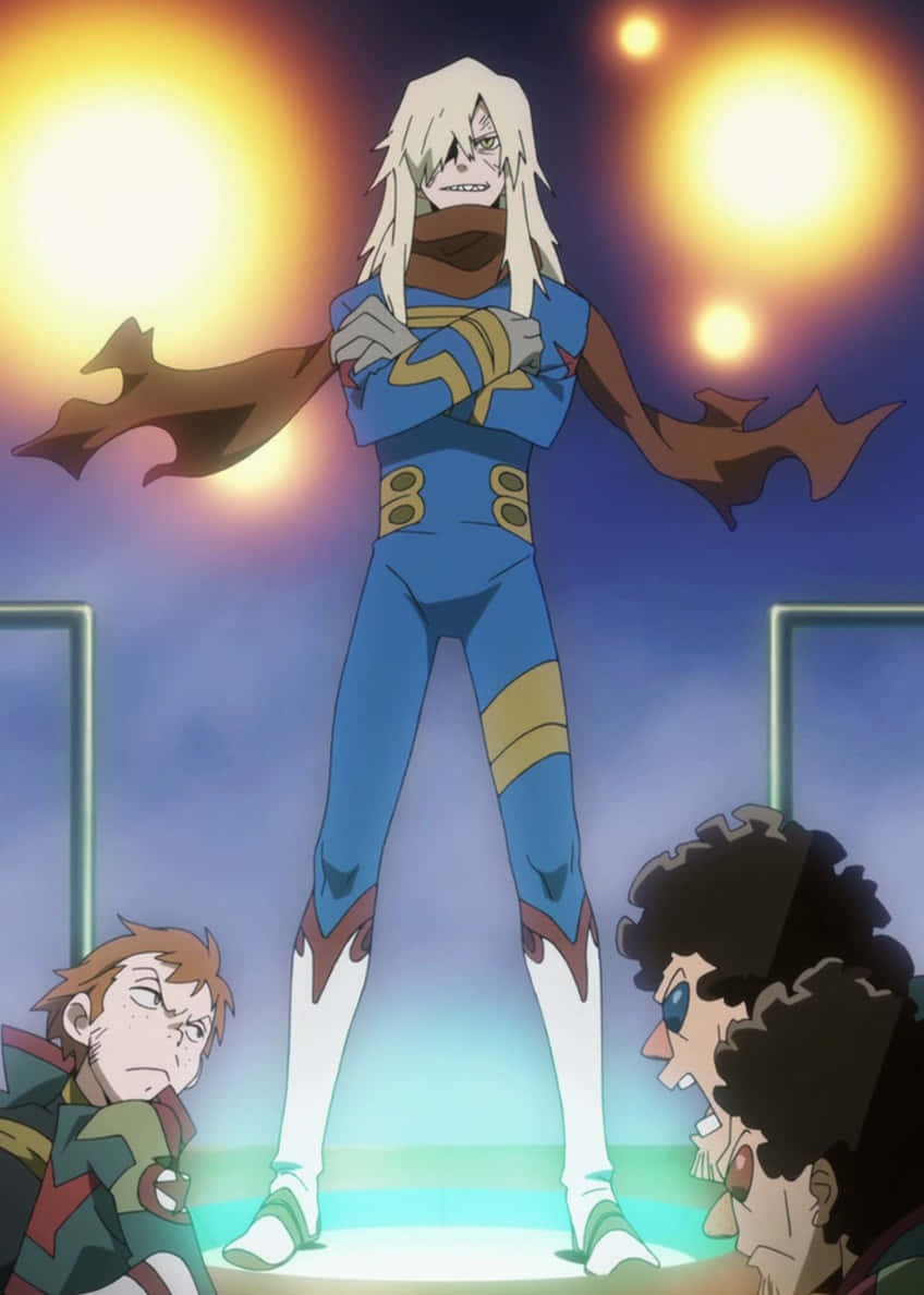 Gurren Lagann Viral 桌布 壁紙 — 一個高大的動畫反派，白髮藍西裝，在發光球體下威嚇地站在兩個較小的角色之上。