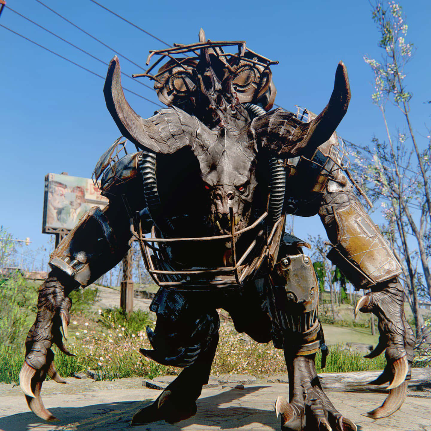 Deathclaw 桌布 壁紙 — 一個高聳的生物機械公牛生物，帶有生鏽的金屬盔甲和發光的紅色眼睛，在陽光明媚、雜草叢生的廢土中威風凜凜地站立。