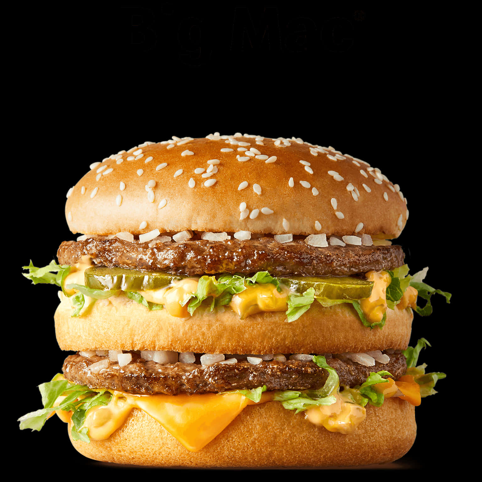 Mcdonald's Food 桌布 壁紙 — 一個高聳的雙層起司漢堡，配以芝麻麵包、融化起司、酸黃瓜和洋蔥，矗立在純黑背景前。