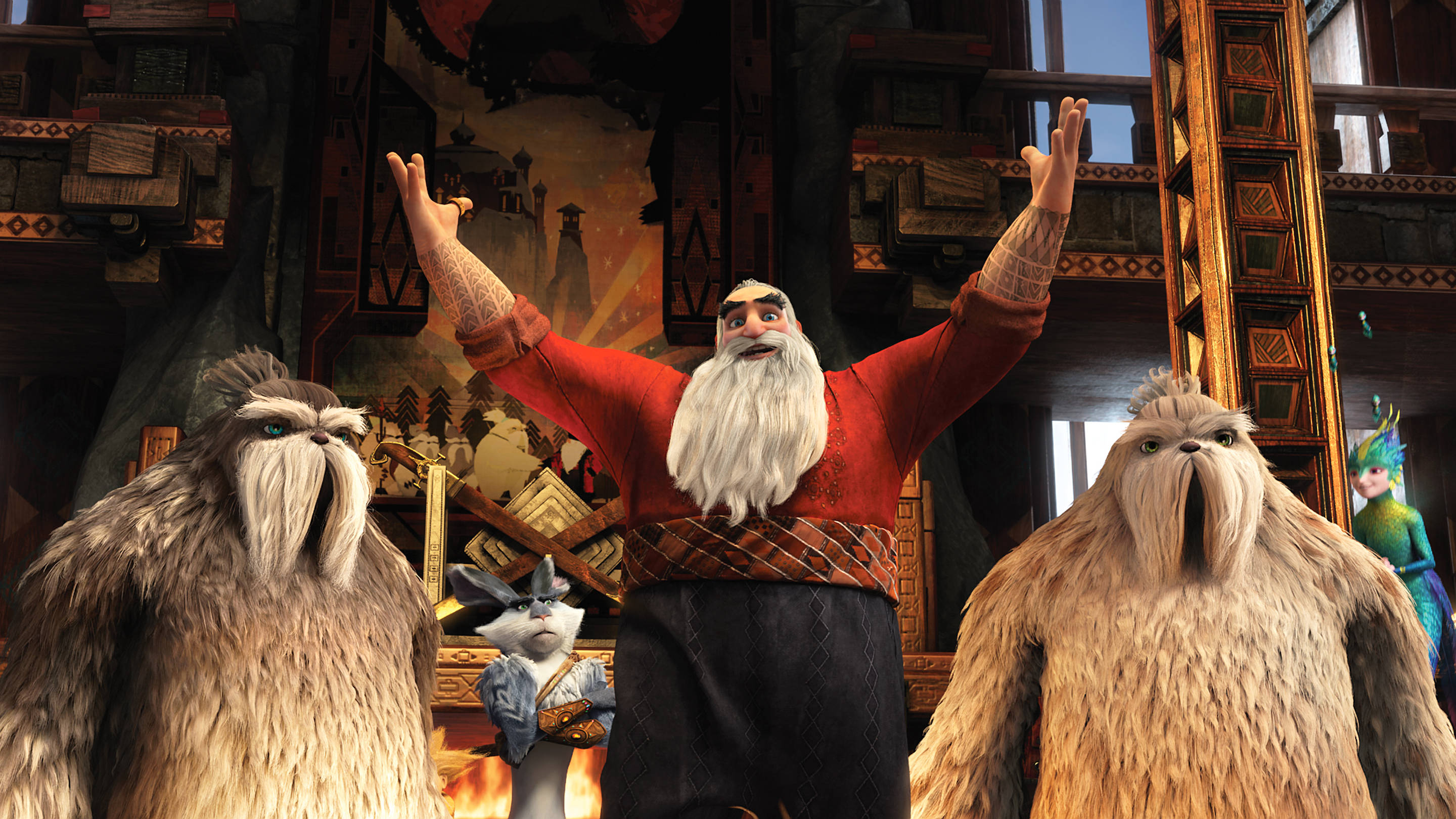 Santa Claus 桌布 壁紙 — 一個鬍鬚動畫男人穿著紅色毛衣，在木屋中高舉雙臂，兩側有兩隻毛茸茸的生物。