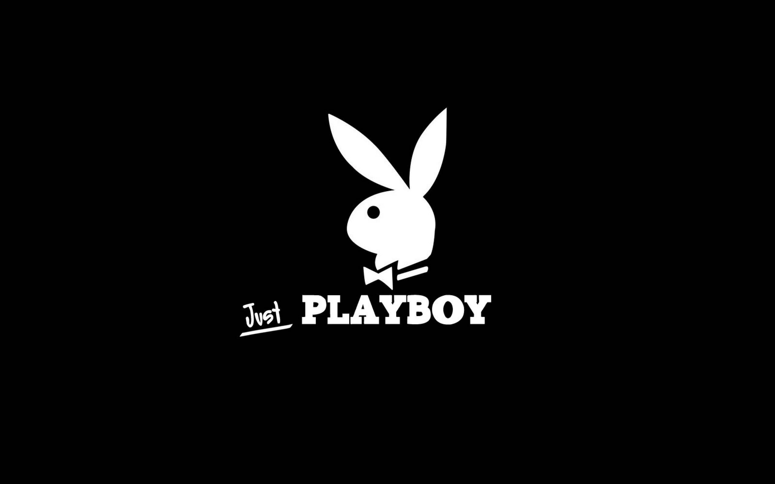標誌 桌布 壁紙 — 一個鮮明的白色Playboy兔子標誌，配有蝴蝶結及「Just PLAYBOY」文字，置中於純黑色背景上。