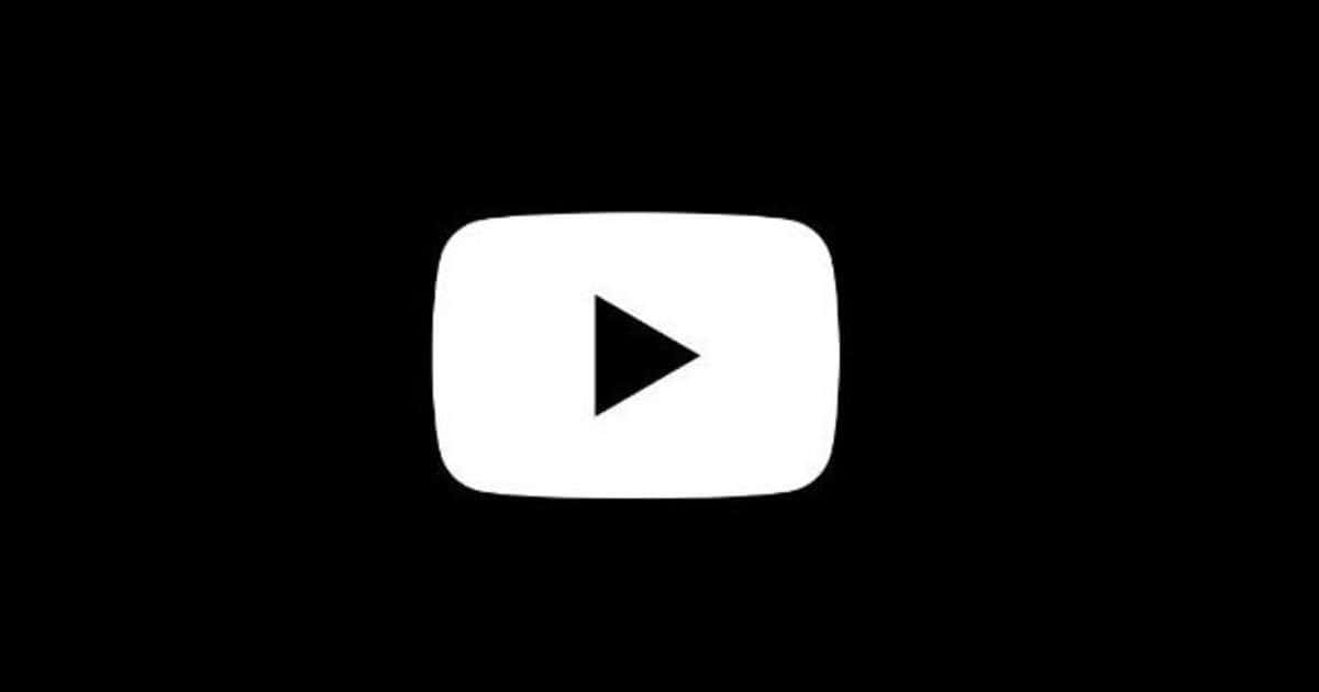 YouTube Logo 桌布 壁紙 — 一個鮮明的白色YouTube播放按鈕圖示，居中放置在純黑色背景上。