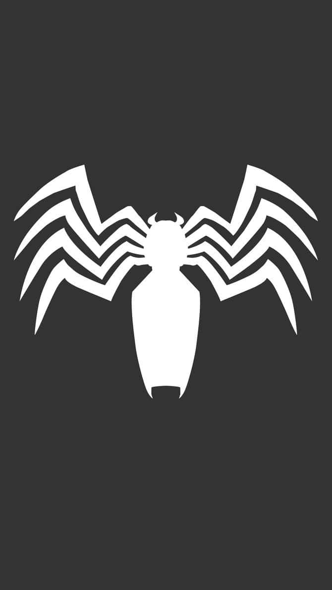 Venom Logo 桌布 壁紙 — 一個鮮明的白色風格化蜘蛛標誌，帶有尖銳的角狀腿部，居中在純深灰色背景上。