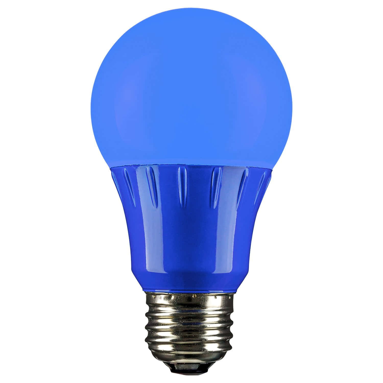 Blue Light 桌布 壁紙 — 一個鮮豔的藍色磨砂LED燈泡，帶金屬螺絲底座，孤立在白色背景上。