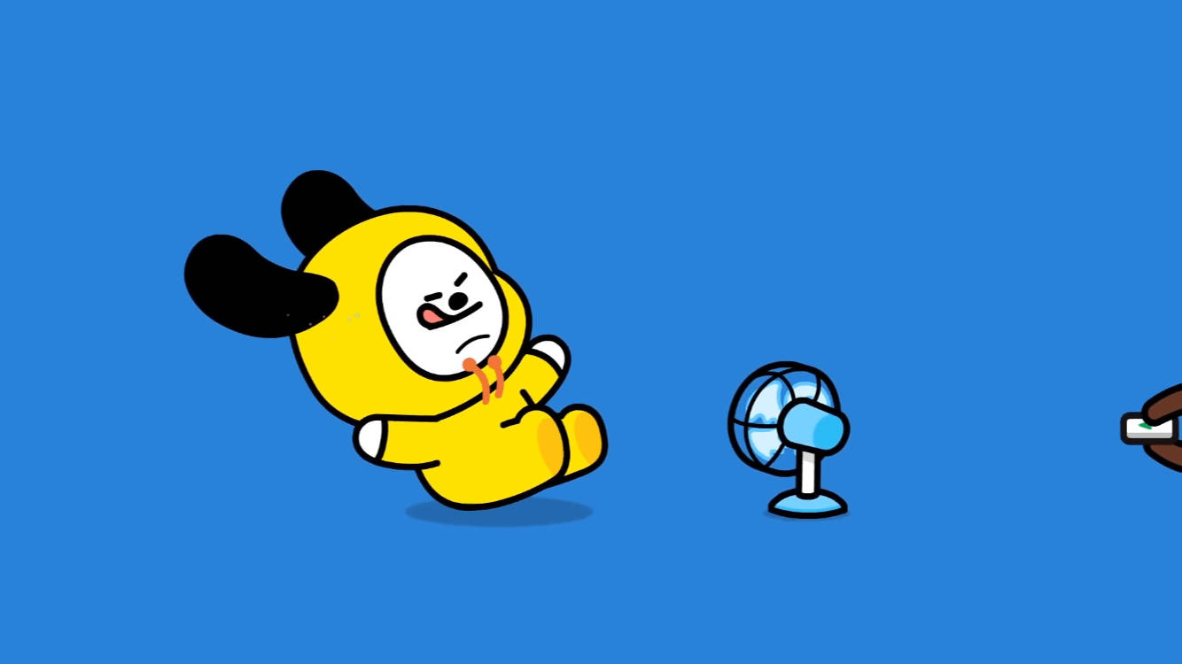 Chimmy 桌布 壁紙 — 一個黃色卡通角色，黑色耳朵，坐在藍色風扇旁邊流汗，背景為純藍色。