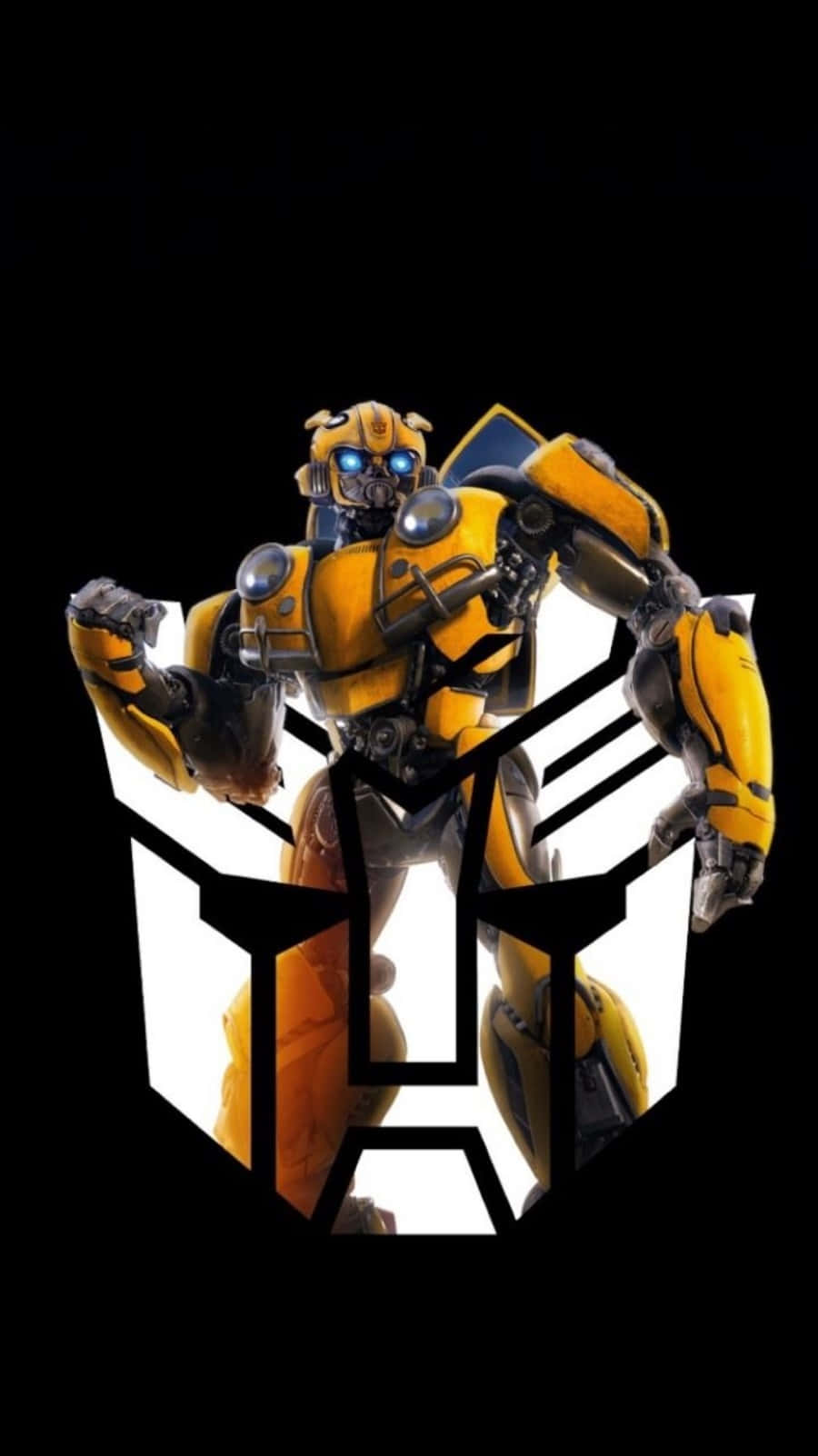 Bumblebee 桌布 壁紙 — 一個黃色和黑色的機器人，帶有發光的藍色眼睛，英勇地站在黑色背景前，背景由白色博派標誌框住。