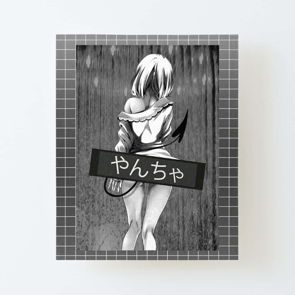 黑色動畫gif 桌布 壁紙 — 一個黑白動漫短髮女孩背對著站立，在木質背景前舉著一個帶有日語文字的牌子。