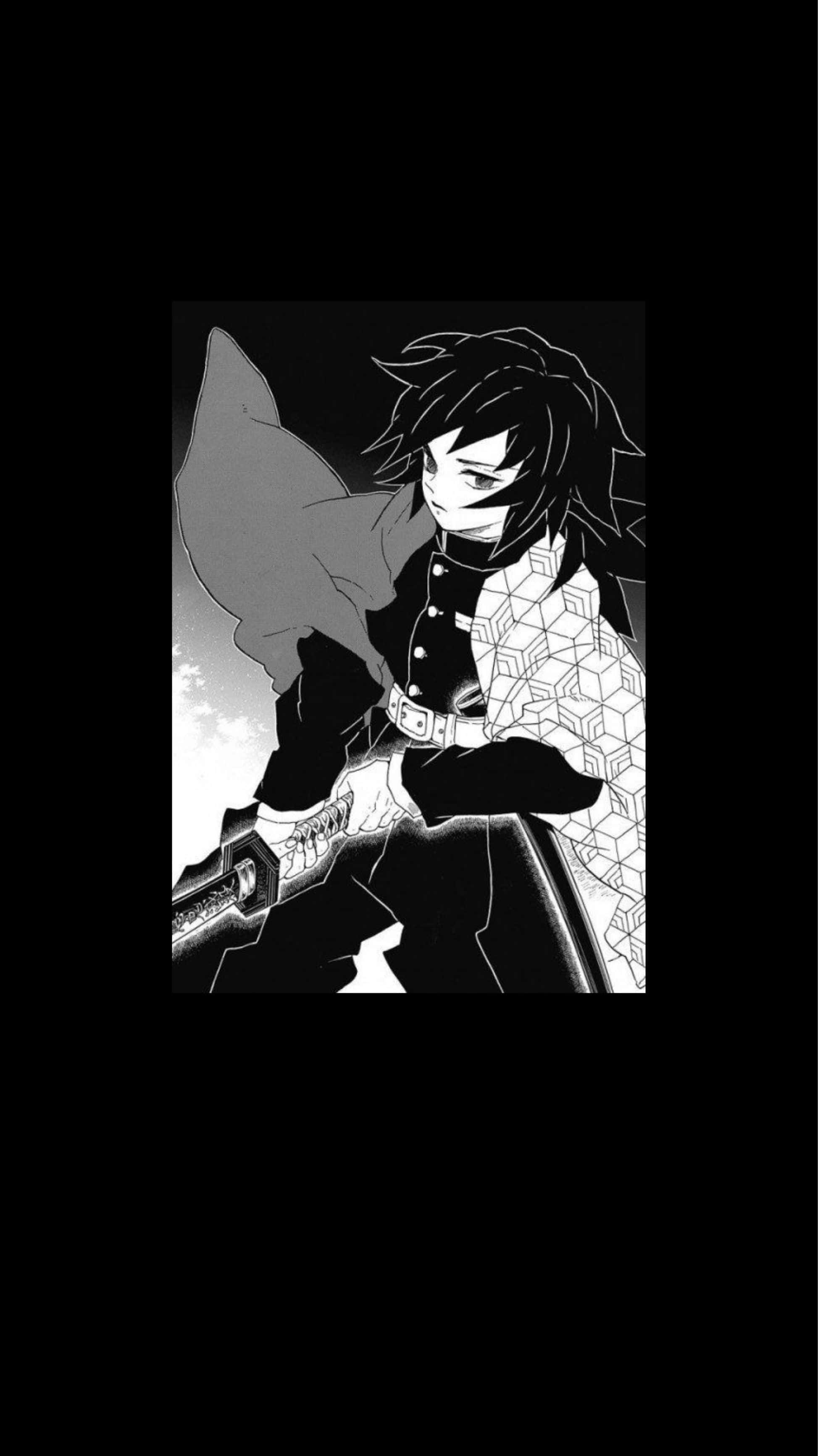 Demon Slayer Manga 桌布 壁紙 — 一個黑白動漫角色，頭髮尖刺，在黑暗背景前揮劍，背後有發光的光線。