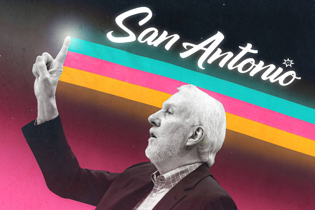 Spurs 桌布 壁紙 — 一個黑白男子向上指向發光的「聖安東尼奧」字樣，下方是充滿活力的復古條紋。