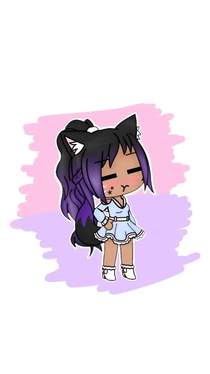 Gacha 桌布 壁紙 — 一個黑紫色頭髮、戴著貓耳的可愛動漫女孩，穿著淺藍色連衣裙，背景是柔和的粉紫色。