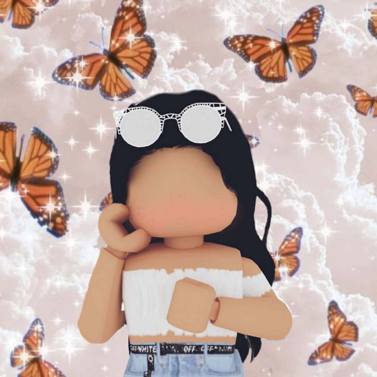 Roblox Avatar 桌布 壁紙 — 一個黑色頭髮、戴著白色太陽眼鏡的 Roblox 角色，在佈滿橙色帝王蝶的閃爍背景前擺姿勢。