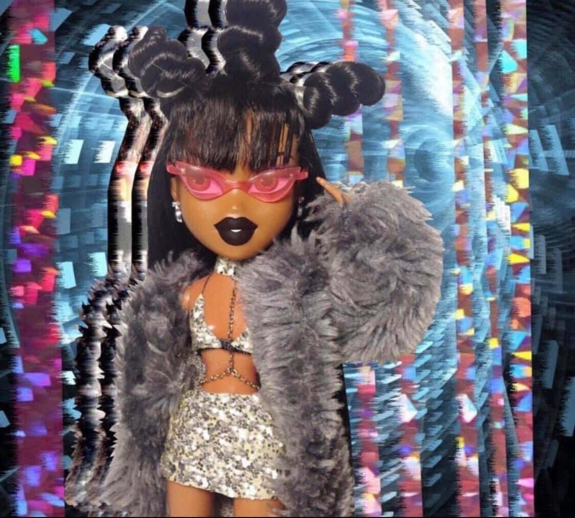bratz 美學 桌布 壁紙 — 一個黑色頭髮紮成髮髻的洋娃娃，戴著粉紅色眼鏡和灰色毛皮大衣，背景是故障彩虹效果。