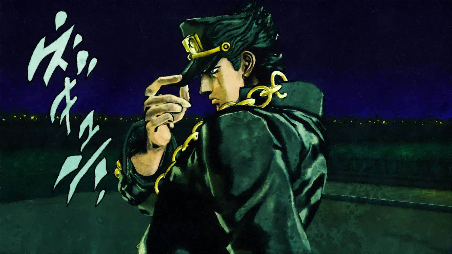 joseph joestar 桌布 壁紙 — 一個黑髮動漫角色，身穿黑色外套和帶金色邊飾的帽子，夜晚站立，手靠近臉龐，背景是紫色天空，帶有發光的日文字。
