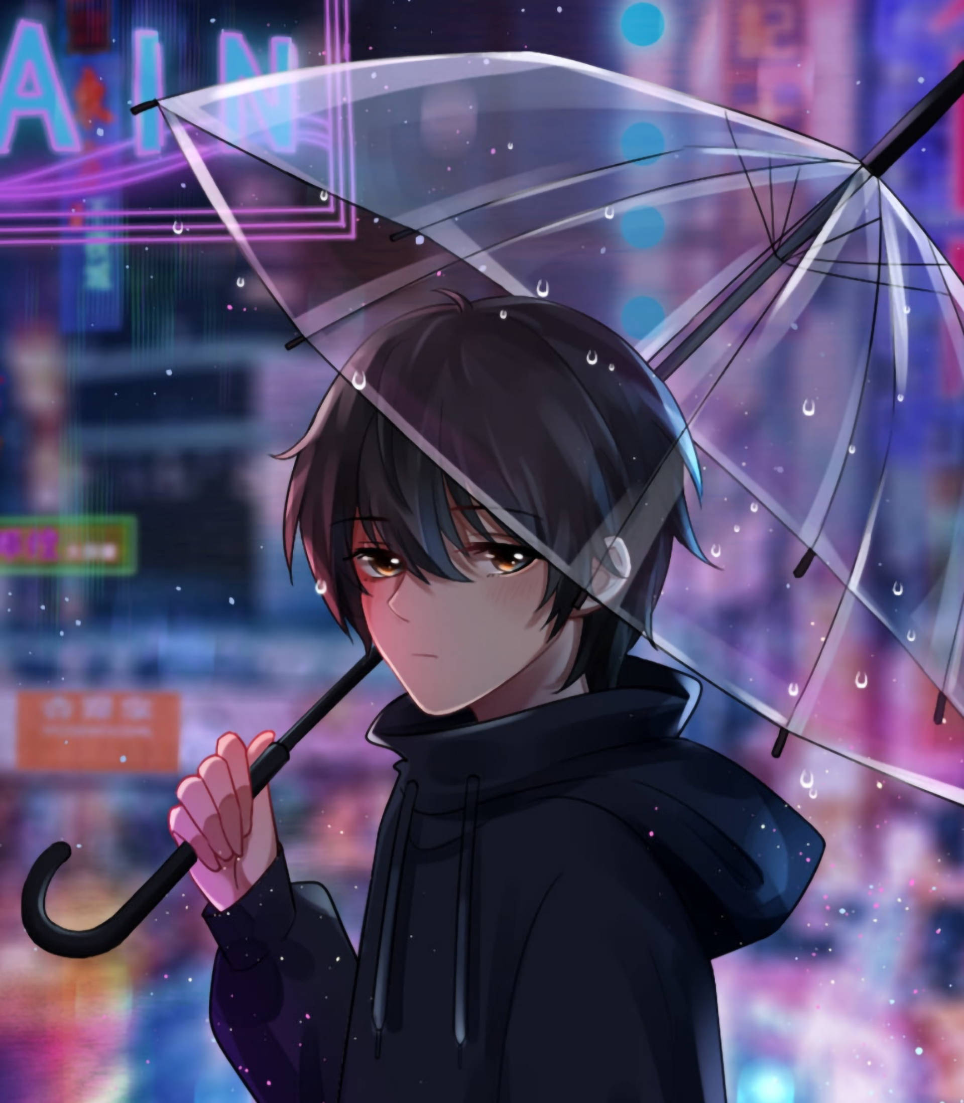 icon 桌布 壁紙 — 一個黑髮的年輕動漫男孩在充滿活力的霓虹燈城市暴雨中撐著透明雨傘。