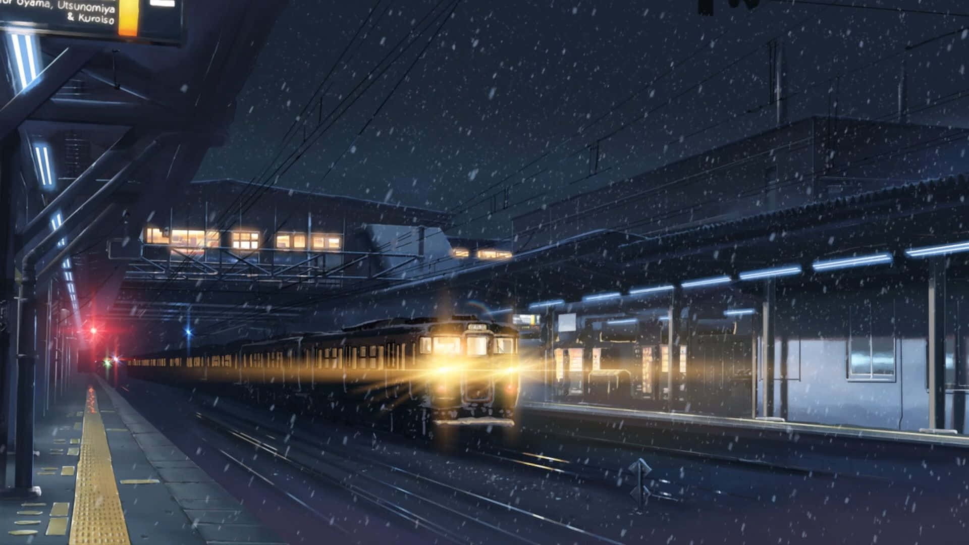 Aesthetic Anime City 桌布 壁紙 — 一列帶有發光頭燈的火車在黑暗的夜空下，伴隨著飄落的雪花，接近一個積雪的車站月台。