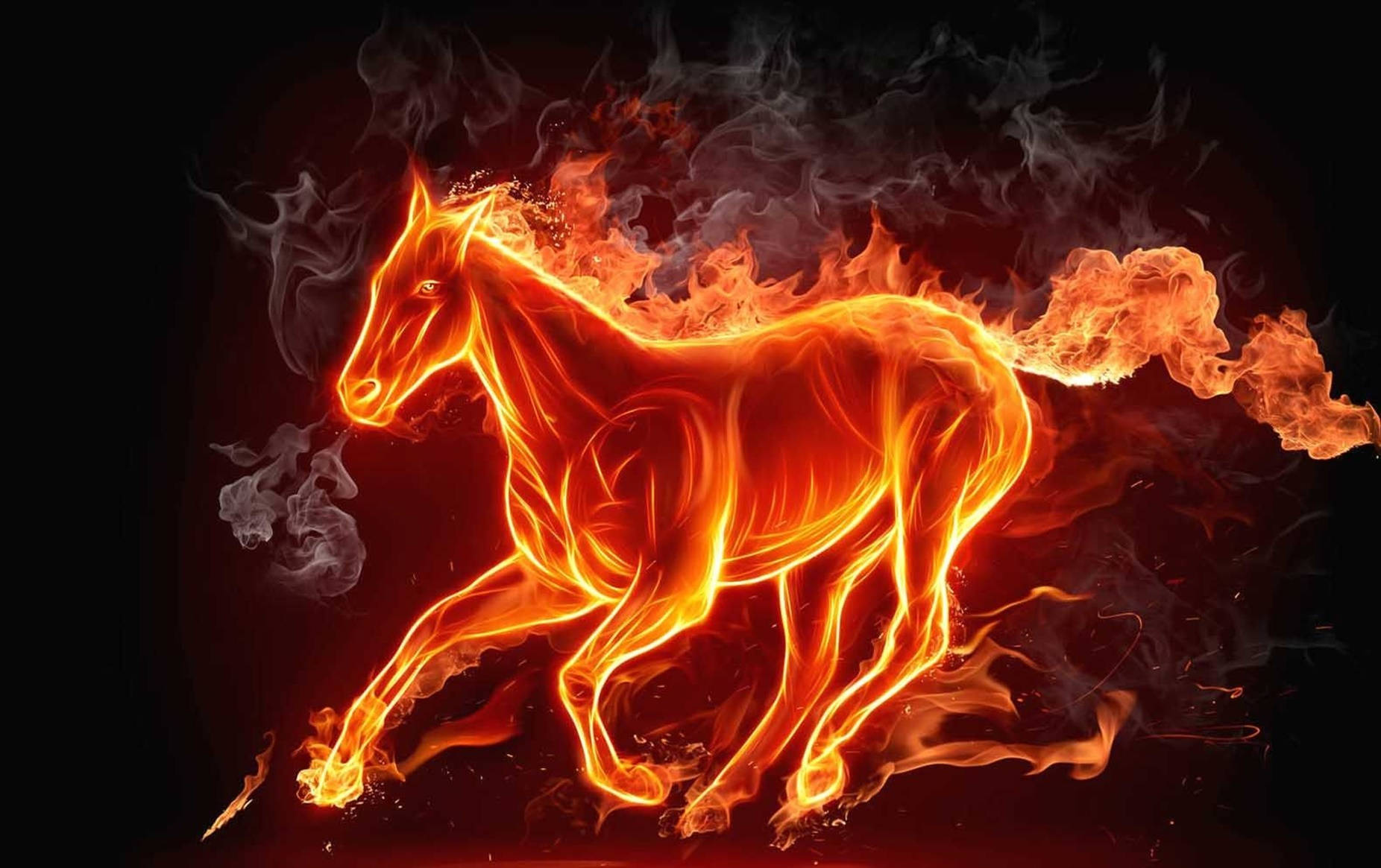 火焰動畫 桌布 壁紙 — 一匹火焰馬在黑暗背景中，伴隨著旋轉的橙色火焰和煙霧，動態奔騰。
