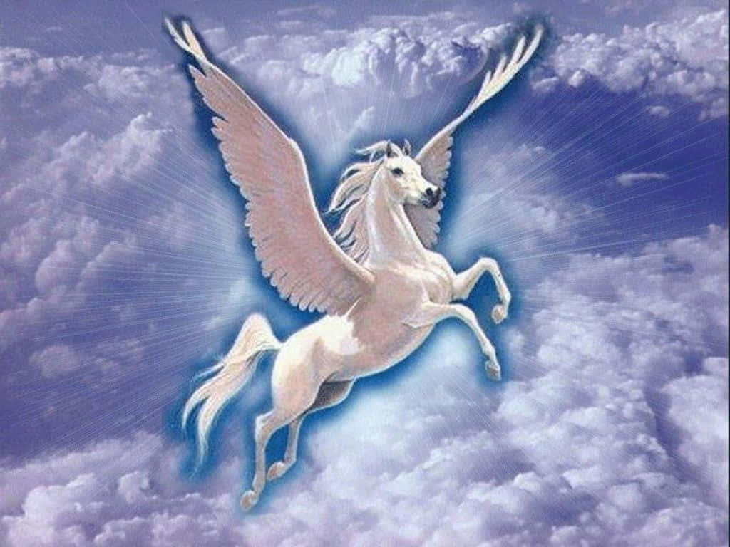 Real Unicorn 桌布 壁紙 — 一匹雄偉的白色飛馬在充滿蓬鬆雲朵和耀眼陽光的湛藍天空中翱翔。