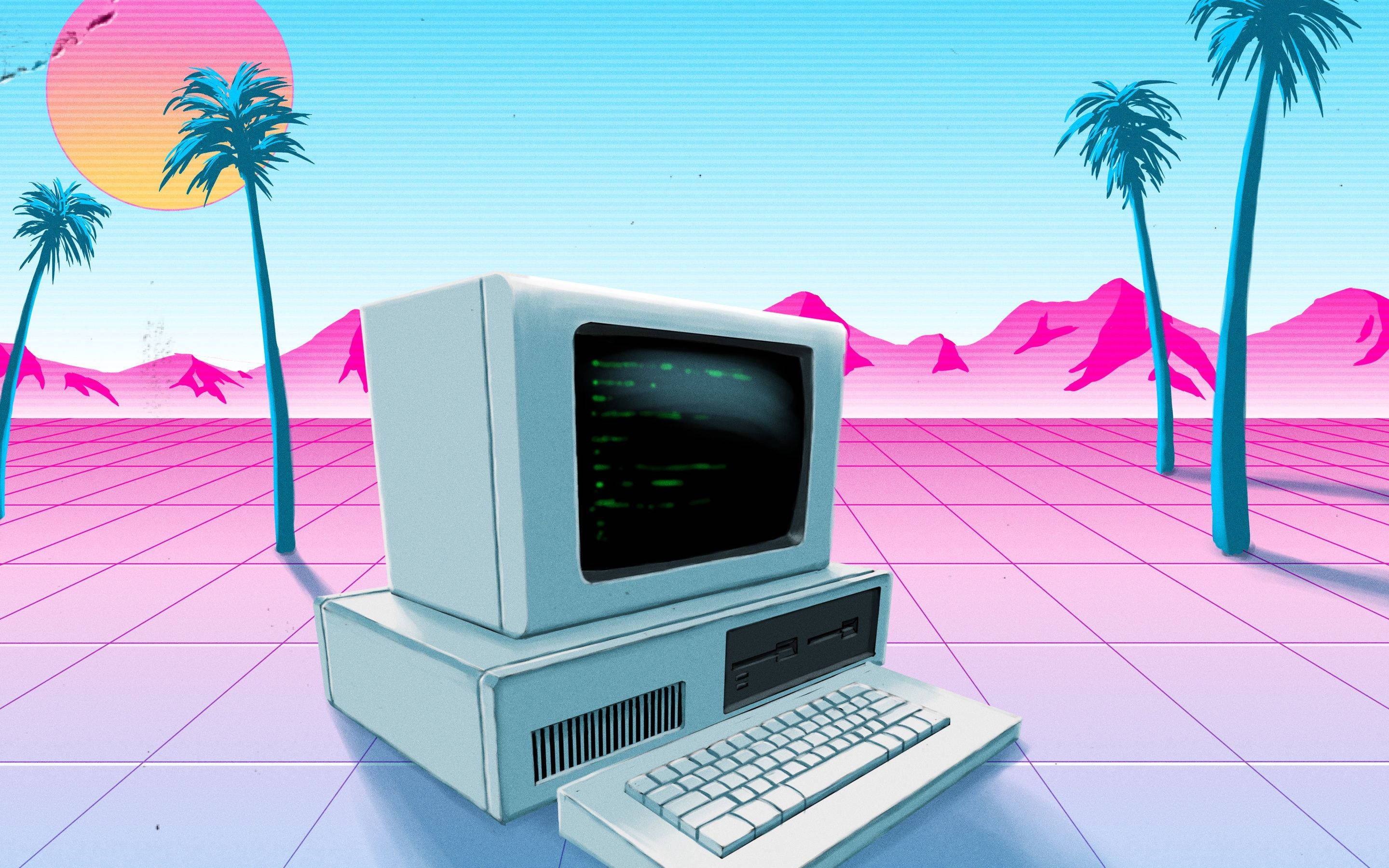 Aesthetic Retro 桌布 壁紙 — 一台帶有發光綠色代碼的復古電腦，放在粉紅色網格上，背景是霓虹日落、棕櫚樹和山脈。