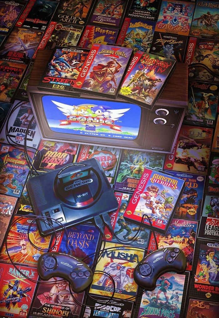 Gaming Art 桌布 壁紙 — 一台復古Sega Genesis主機和遊戲散落在桌上，CRT電視顯示著Sonic the Hedgehog 2的標題畫面。