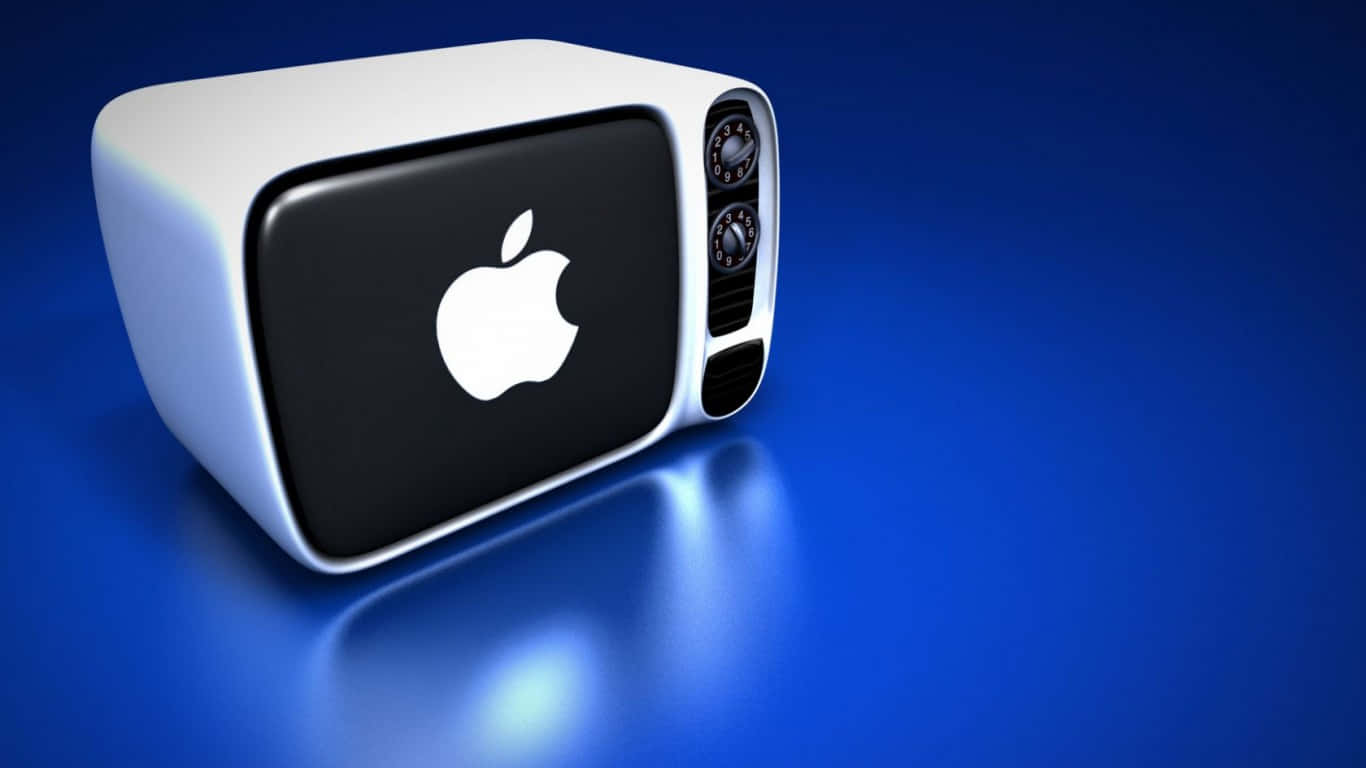 1366x768 Apple 桌布 壁紙 — 一台復古風格的白色電視機，螢幕上帶有Apple標誌，放置在亮面藍色表面上，處於攝影棚燈光下。