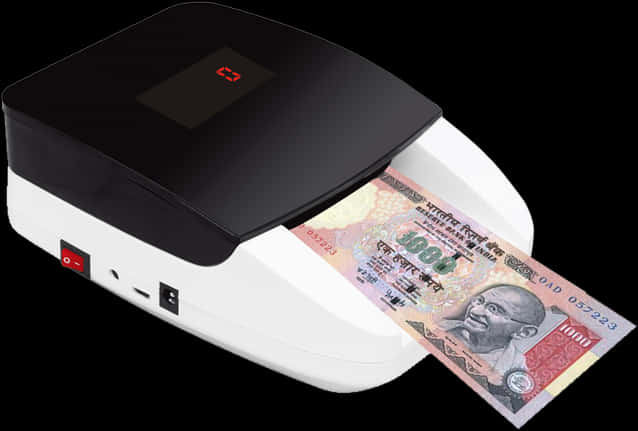 Indian Money 桌布 壁紙 — 一台時尚的白色和黑色點鈔機在純黑色背景下發出一張充滿活力的印度1000盧比紙幣。