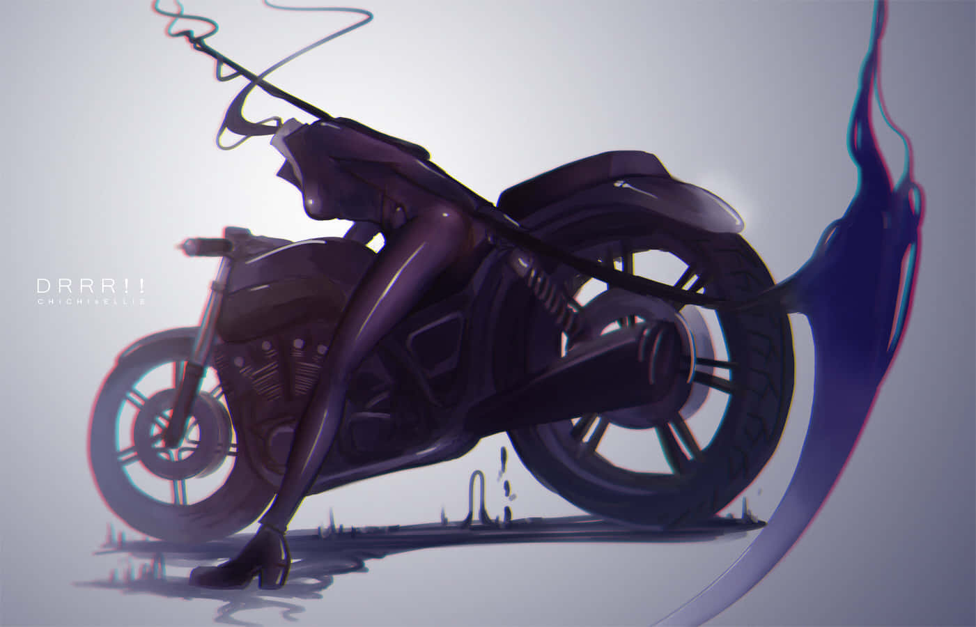 Celty Sturluson 桌布 壁紙 — 一台時尚的紫色機車，載著一位穿著高跟鞋的風格化騎士，戲劇性地靠向帶有抽象煙霧效果的極簡背景。