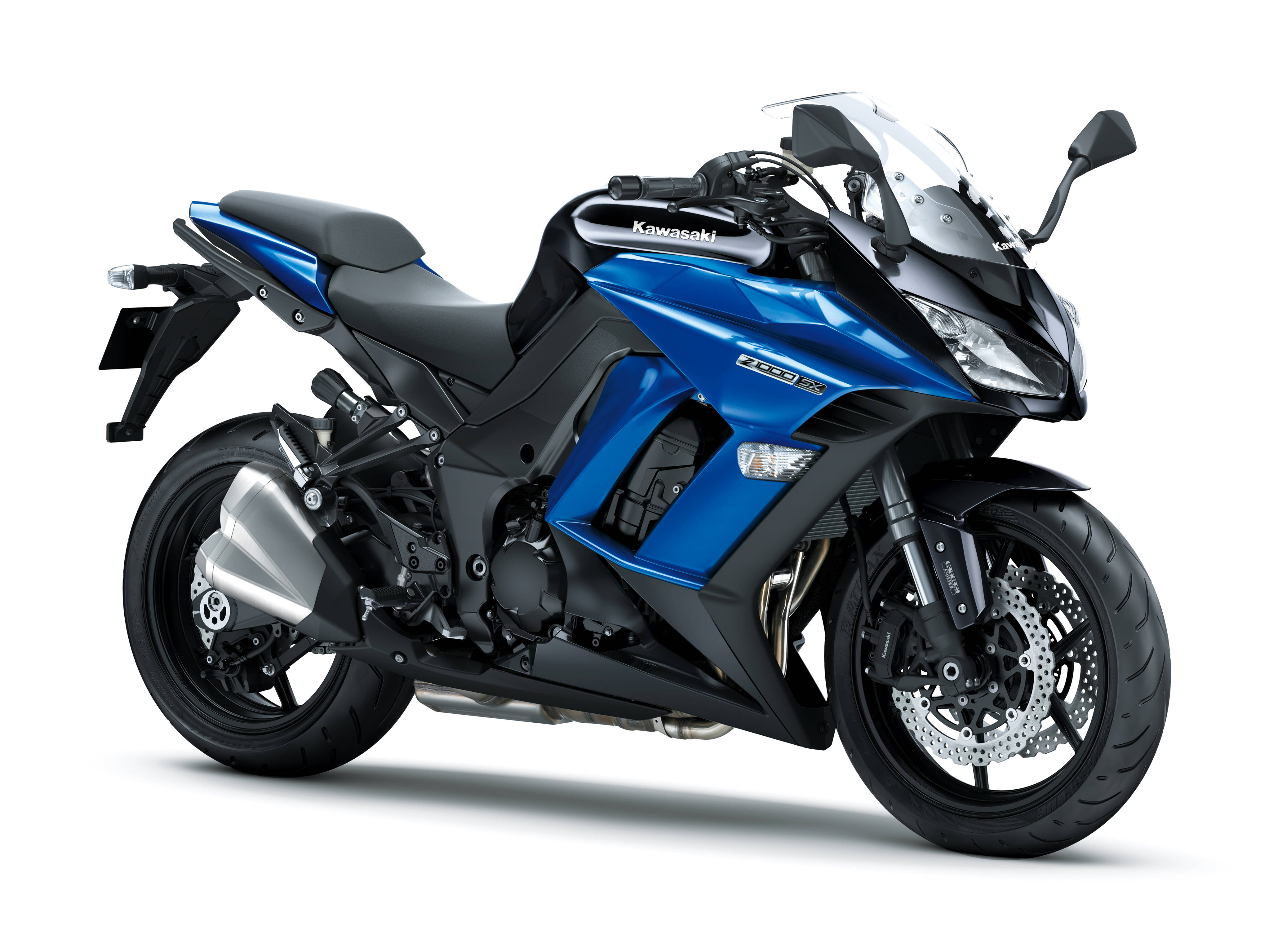 BMW 動圖 桌布 壁紙 — 一台時尚的藍黑 Kawasaki Z1000 運動摩托車，在純白背景前展示其侵略性設計和鍍鉻排氣管。