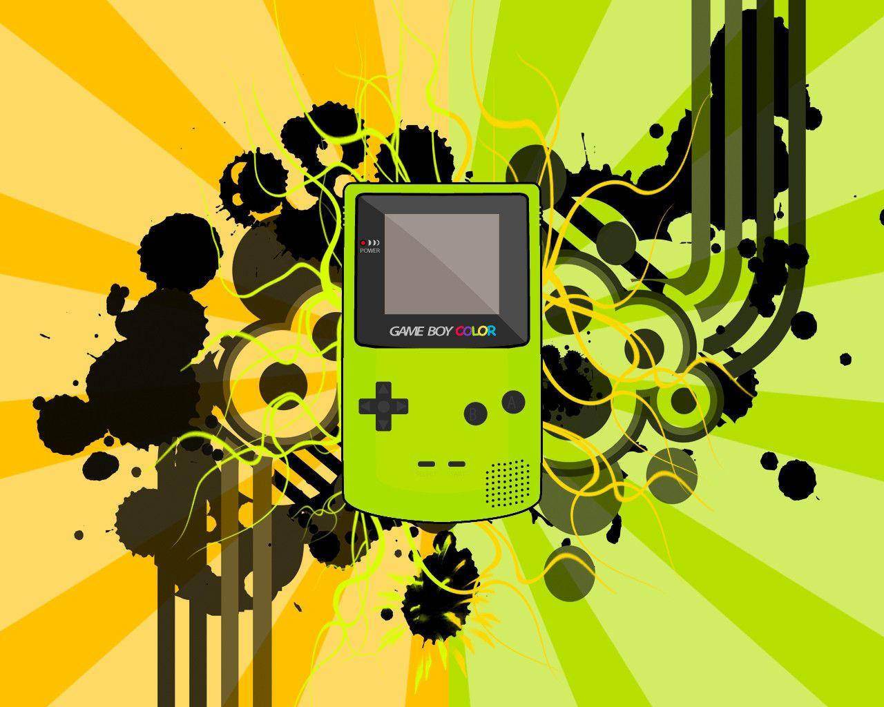 game 桌布 壁紙 — 一台萊姆綠色的Game Boy Color在燦爛的太陽光背景下，迸發出充滿動感的黃色和黑色潑濺圖案。