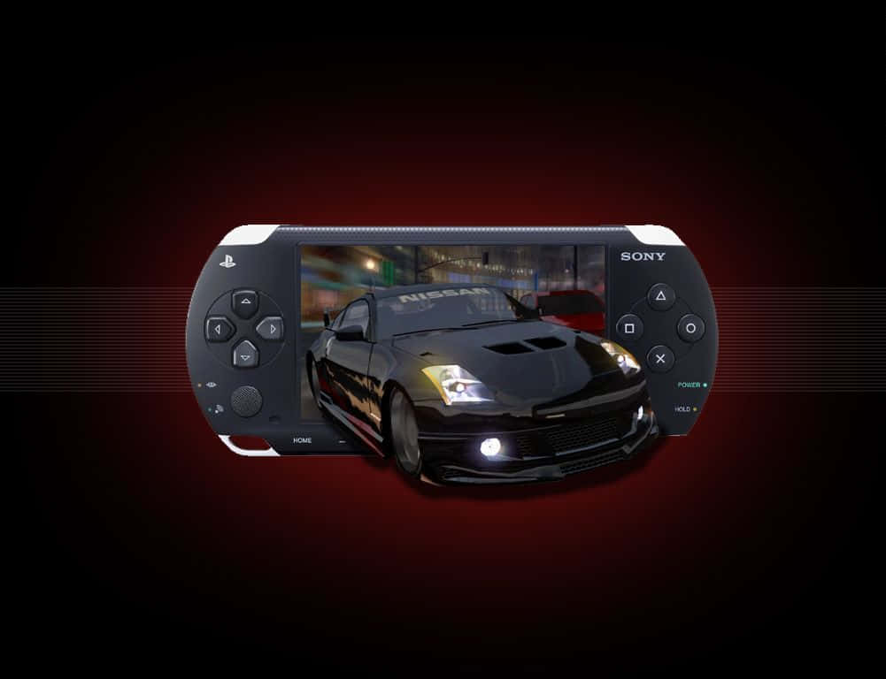 Psp 桌布 壁紙 — 一台黑色Sony PlayStation Portable顯示一輛時尚的黑色日產跑車在夜晚霓虹燈閃爍的城市中奔馳。