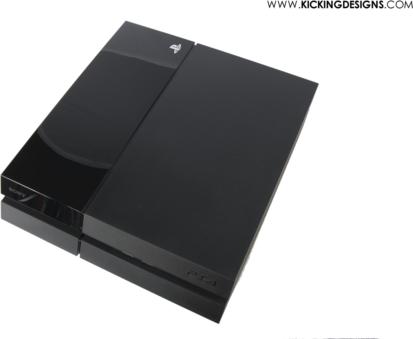 PlayStation 桌布 壁紙 — 一台黑色流線型PlayStation 4主機，以傾斜角度展示在純白色背景上，帶有微妙反射。