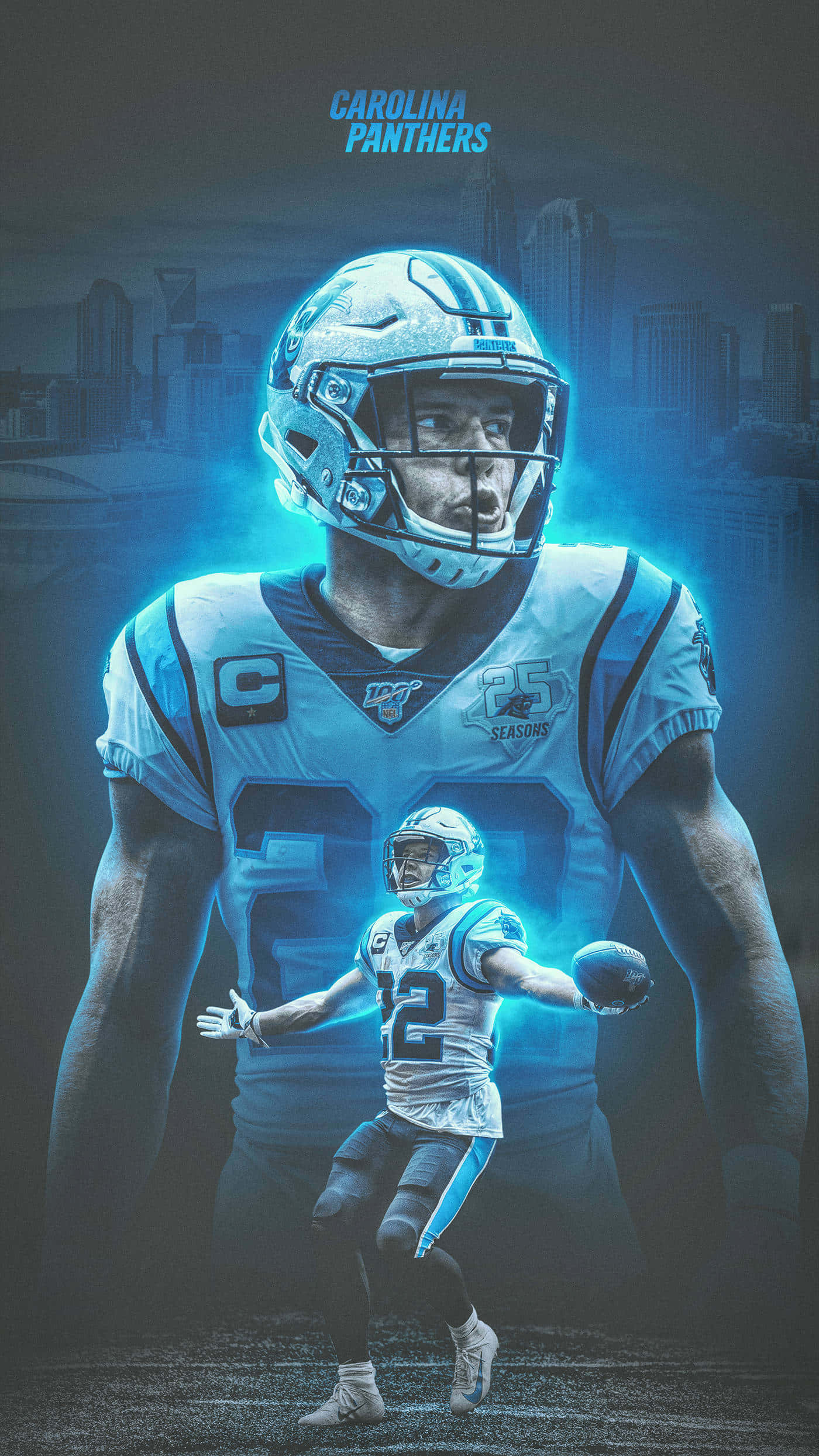 Christian Mccaffrey 桌布 壁紙 — 一名卡羅萊納黑豹隊美式足球員，戴著發光藍色頭盔和球衣，高聳站立，旁邊有一個較小的自己正拿著球奔跑，背景是城市天際線。