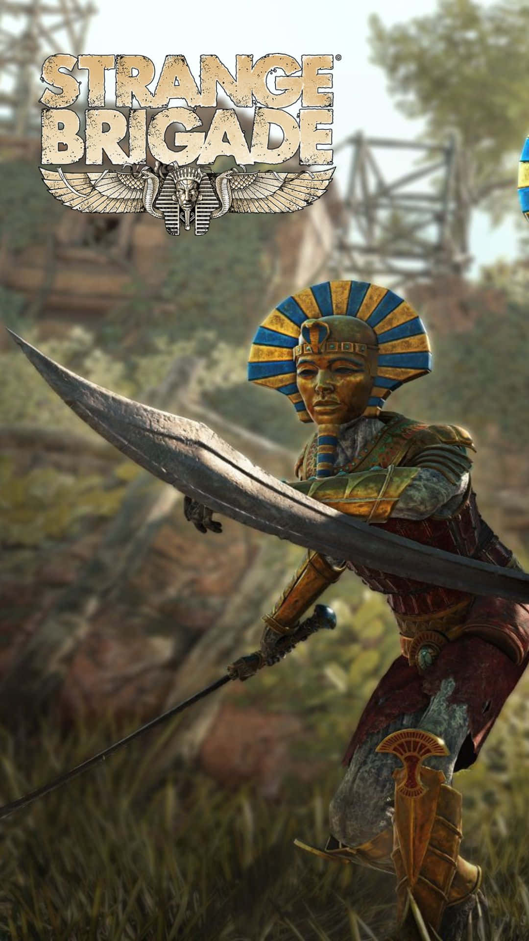 Android Strange Brigade 桌布 壁紙 — 一名埃及主題戰士身穿華麗盔甲，在茂密叢林與古代遺跡中揮舞彎刀。