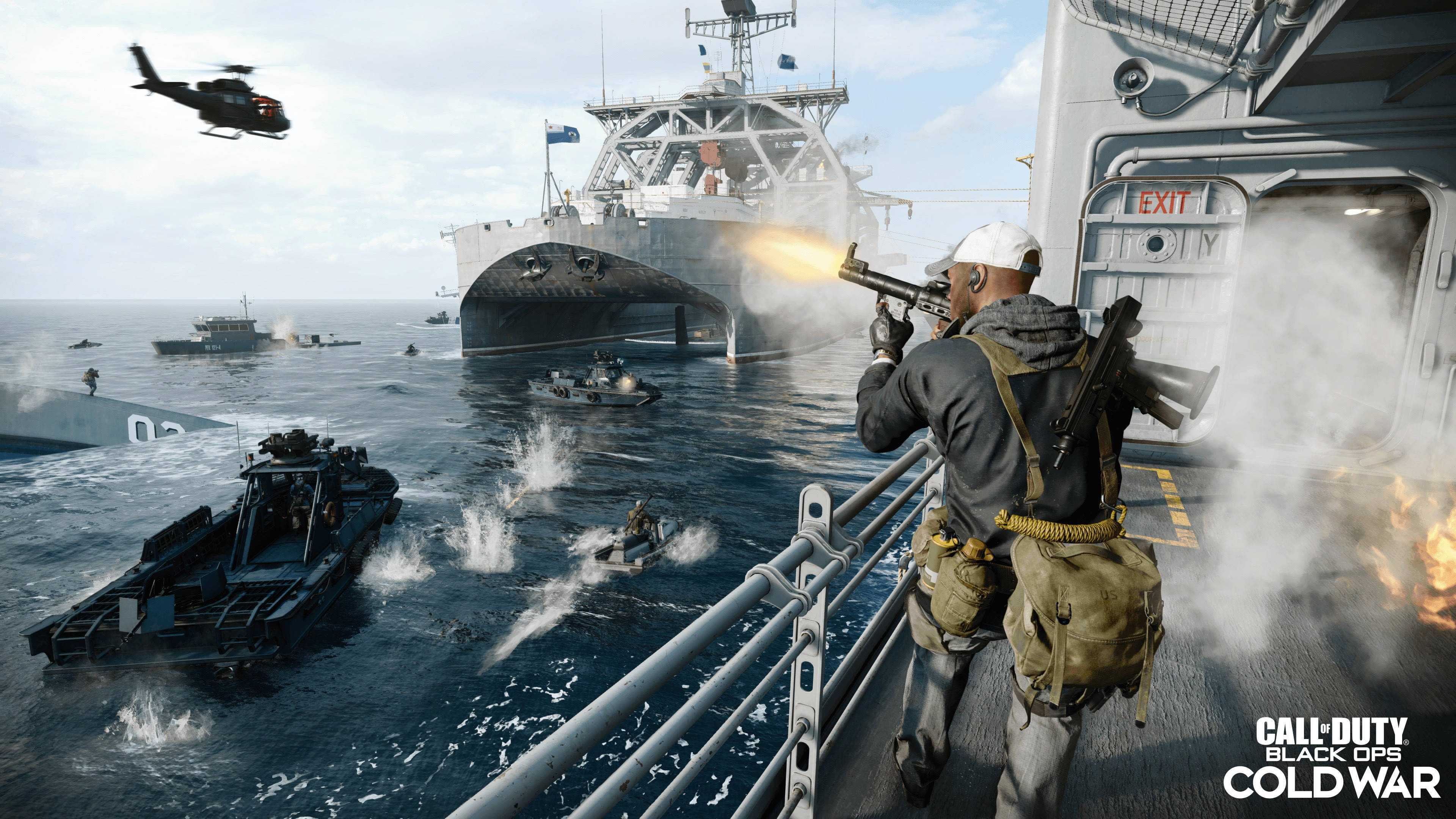 4K call of duty 桌布 壁紙 — 一名士兵在軍艦甲板上開火，直升機和快艇在混亂的海洋場景中戰鬥。