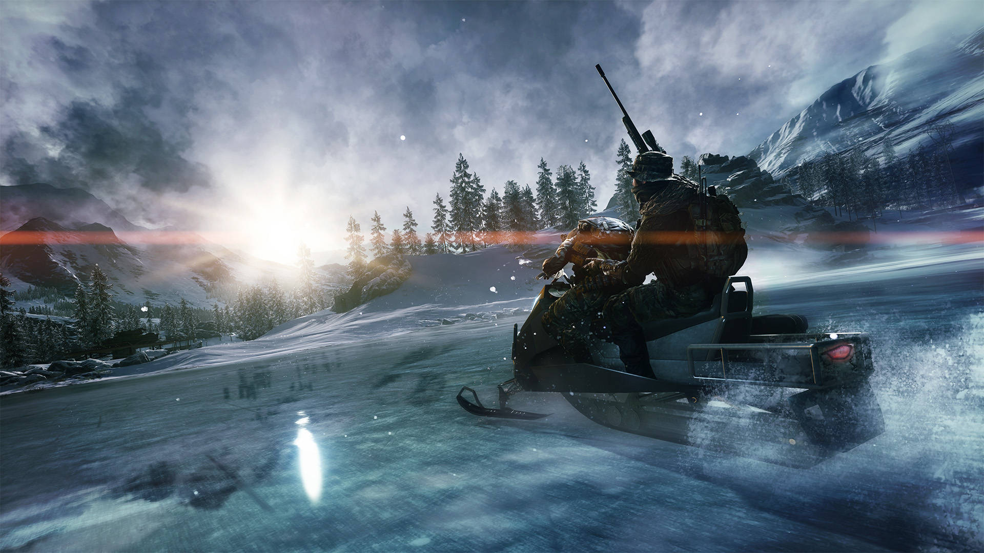 Battlefield 4 桌布 壁紙 — 一名士兵在雪地摩托車上穿越冰凍的湖泊，位於白雪覆蓋的山谷中，太陽在雲層後升起。