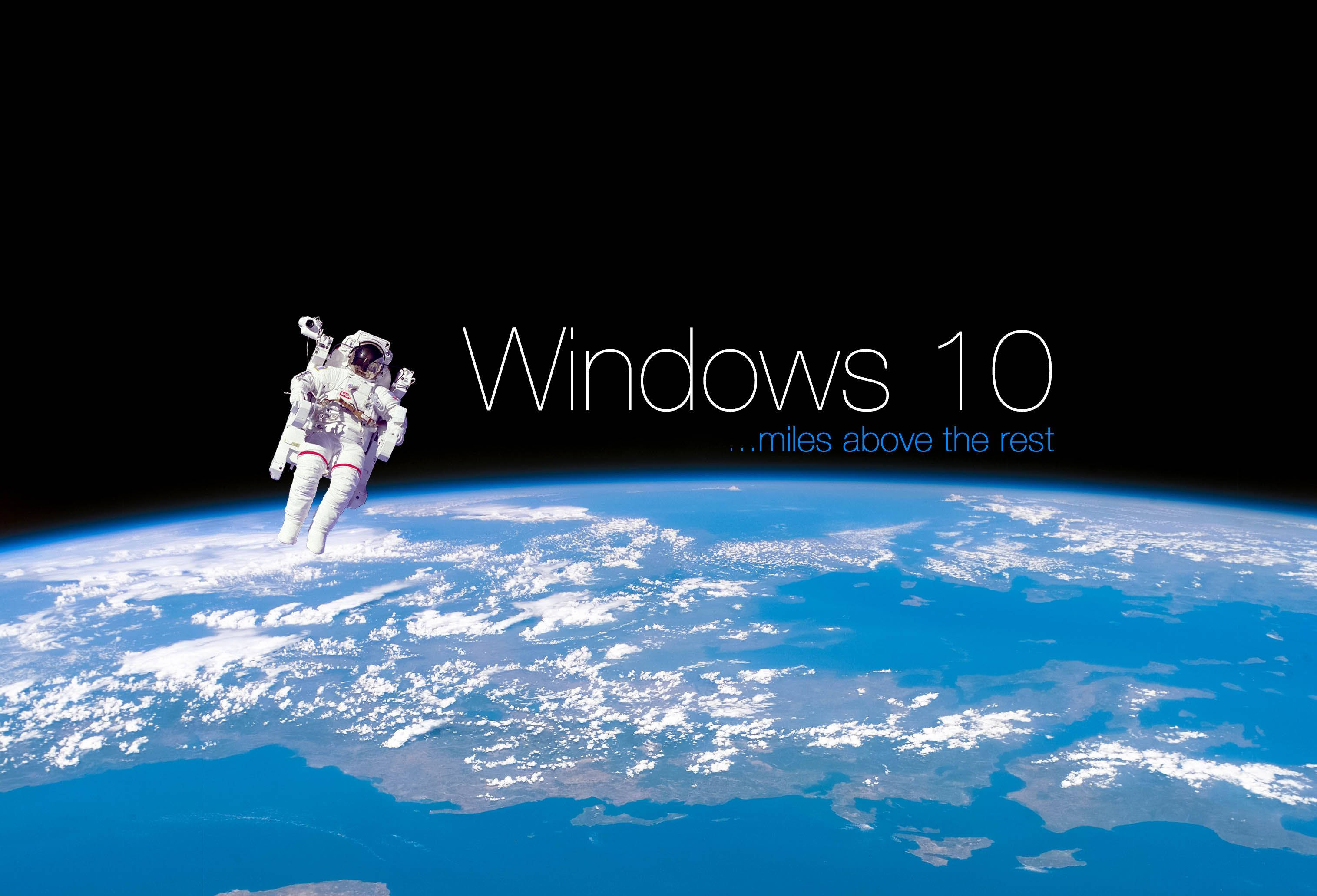 Windows 10 高畫質 桌布 壁紙 — 一名太空人在地球藍色彎曲的地平線上方漂浮，背景是黑色虛空，帶有「Windows 10」文字。