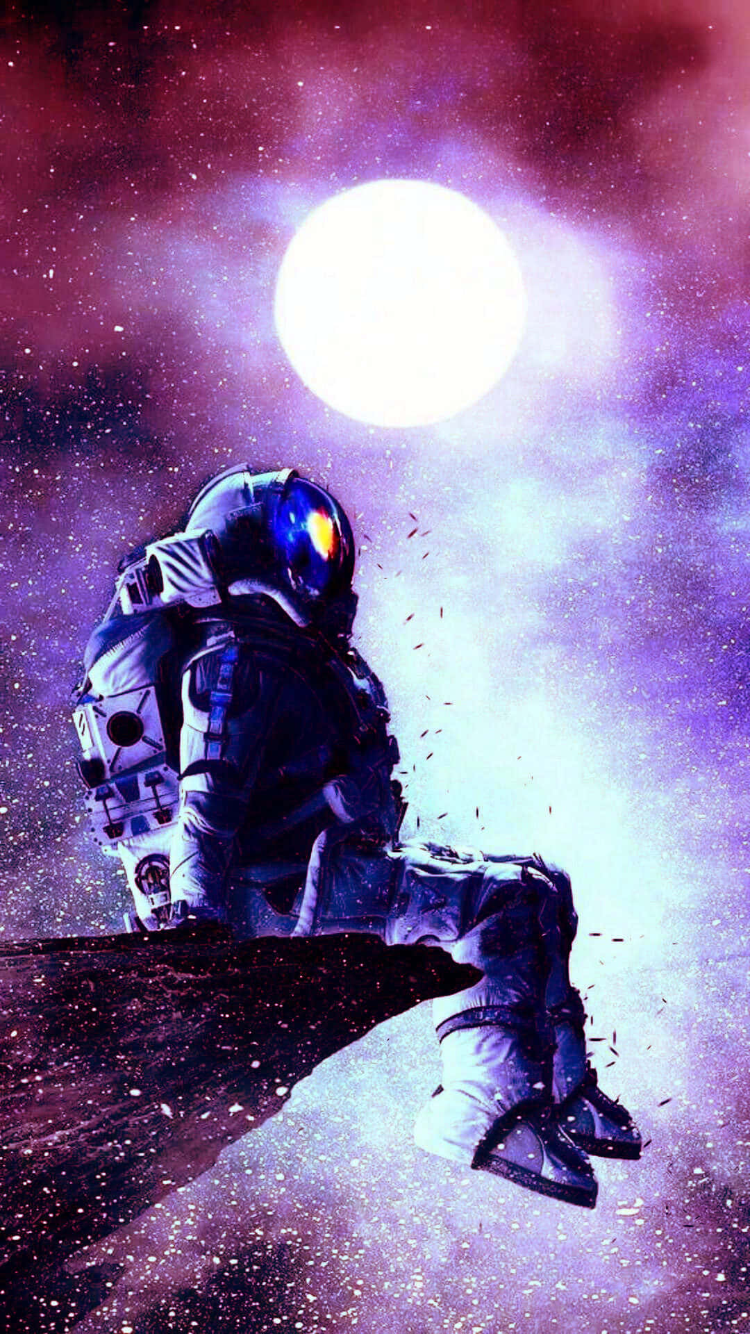 太空 桌布 壁紙 — 一名太空人獨自坐在宇宙懸崖上，下方是發光的太陽，周圍環繞著旋轉的紫色星雲和漂浮的碎片。
