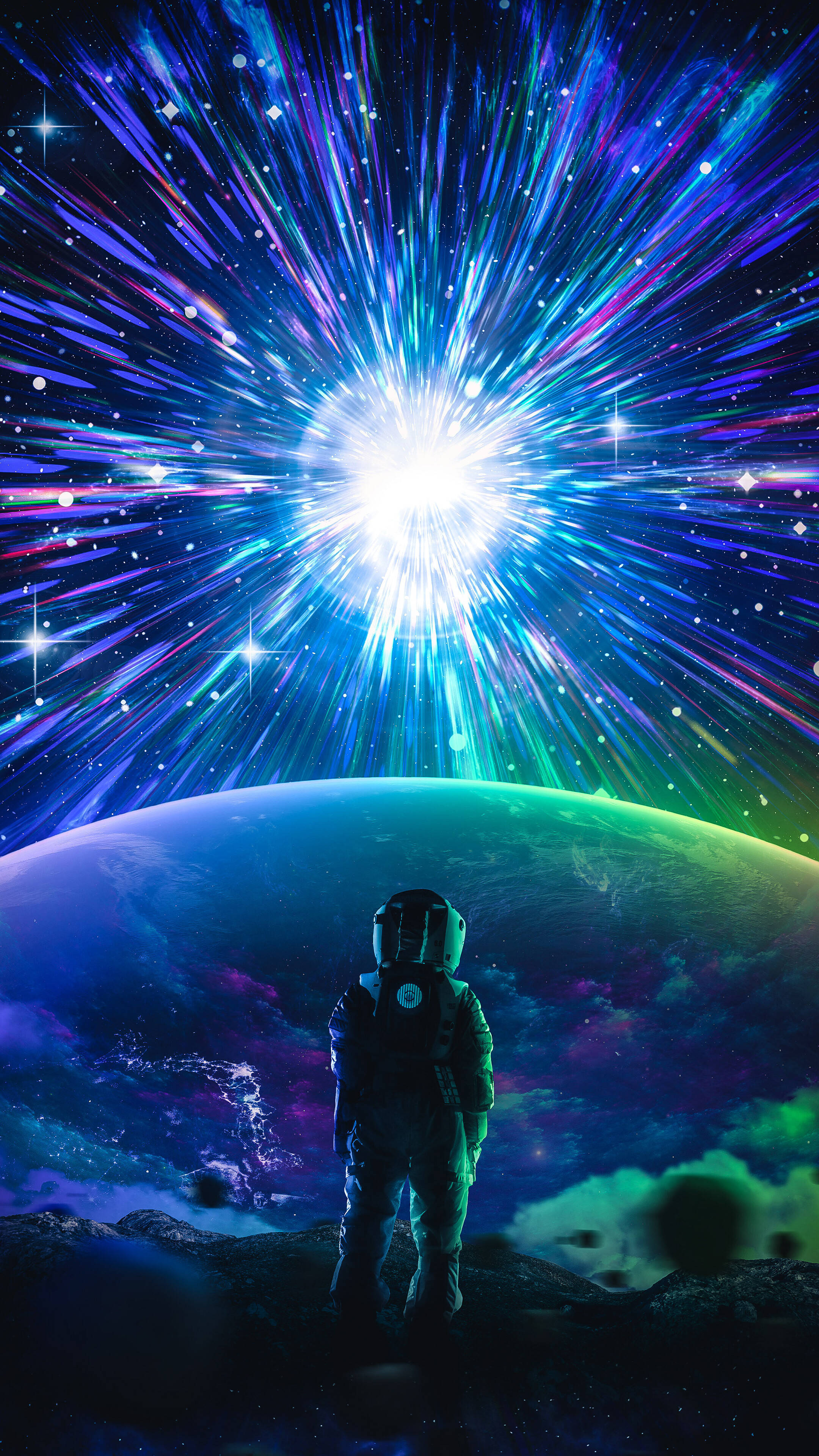 astronaut aesthetic 桌布 壁紙 — 一名太空人站在岩石表面，凝視著發光行星上方璀璨的宇宙爆炸。