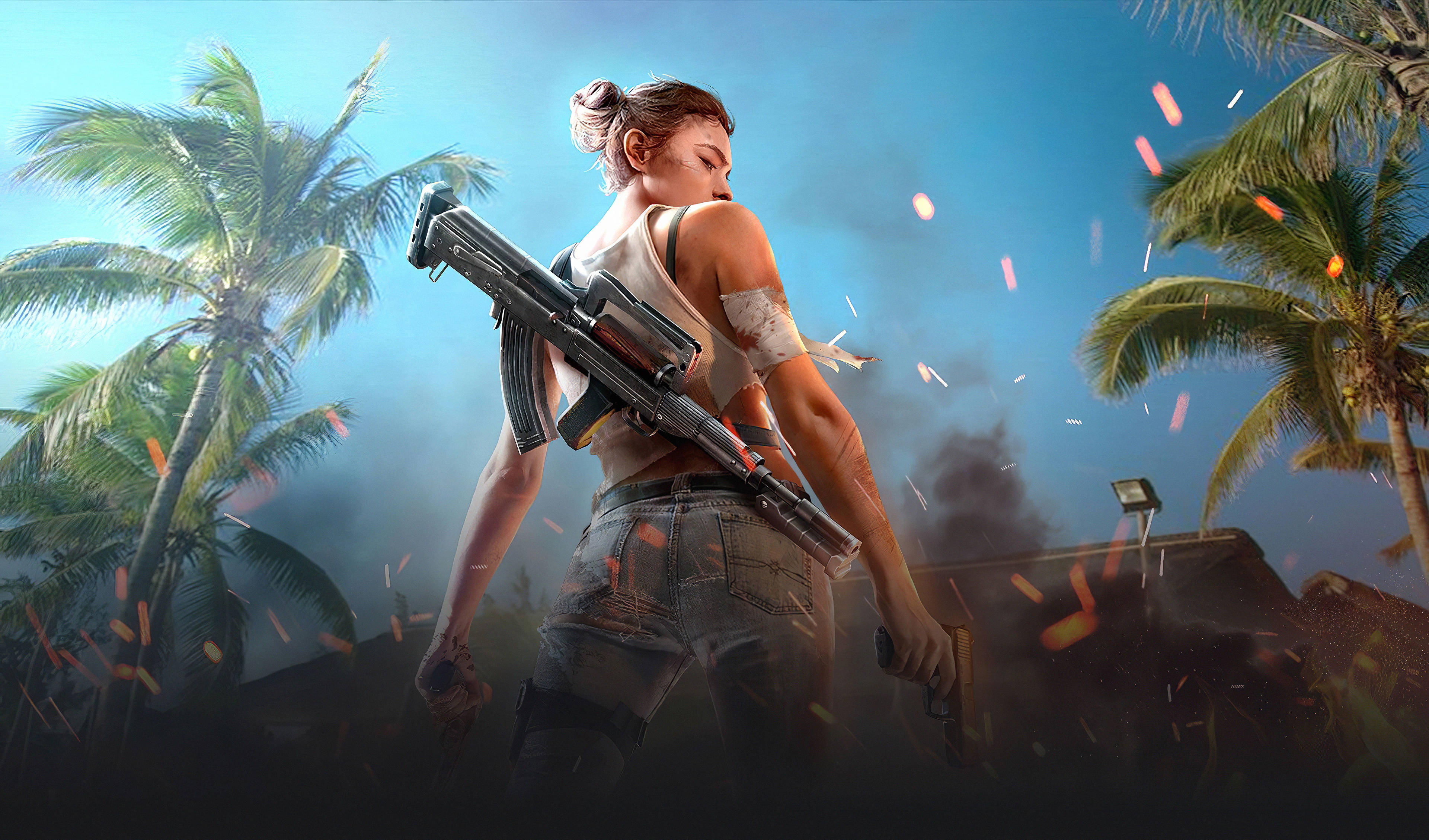 Free Fire 桌布 壁紙 — 一名女兵肩上掛著步槍，站在有棕櫚樹和煙霧的熱帶叢林戰場上。